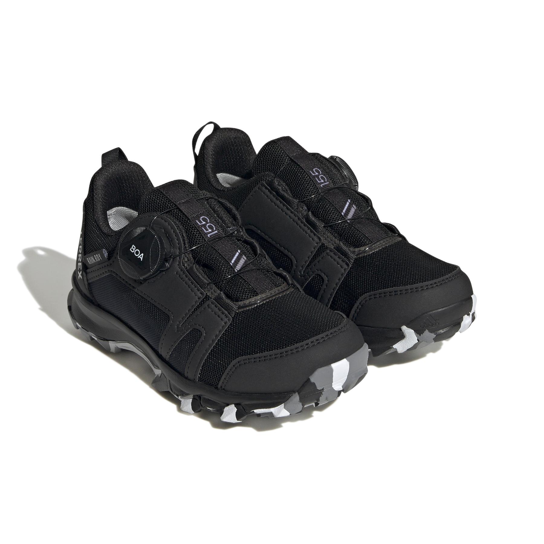 product/a/d/adidas_hq3496_6_footwear_photography_front_lateral_top_view_white.jpg