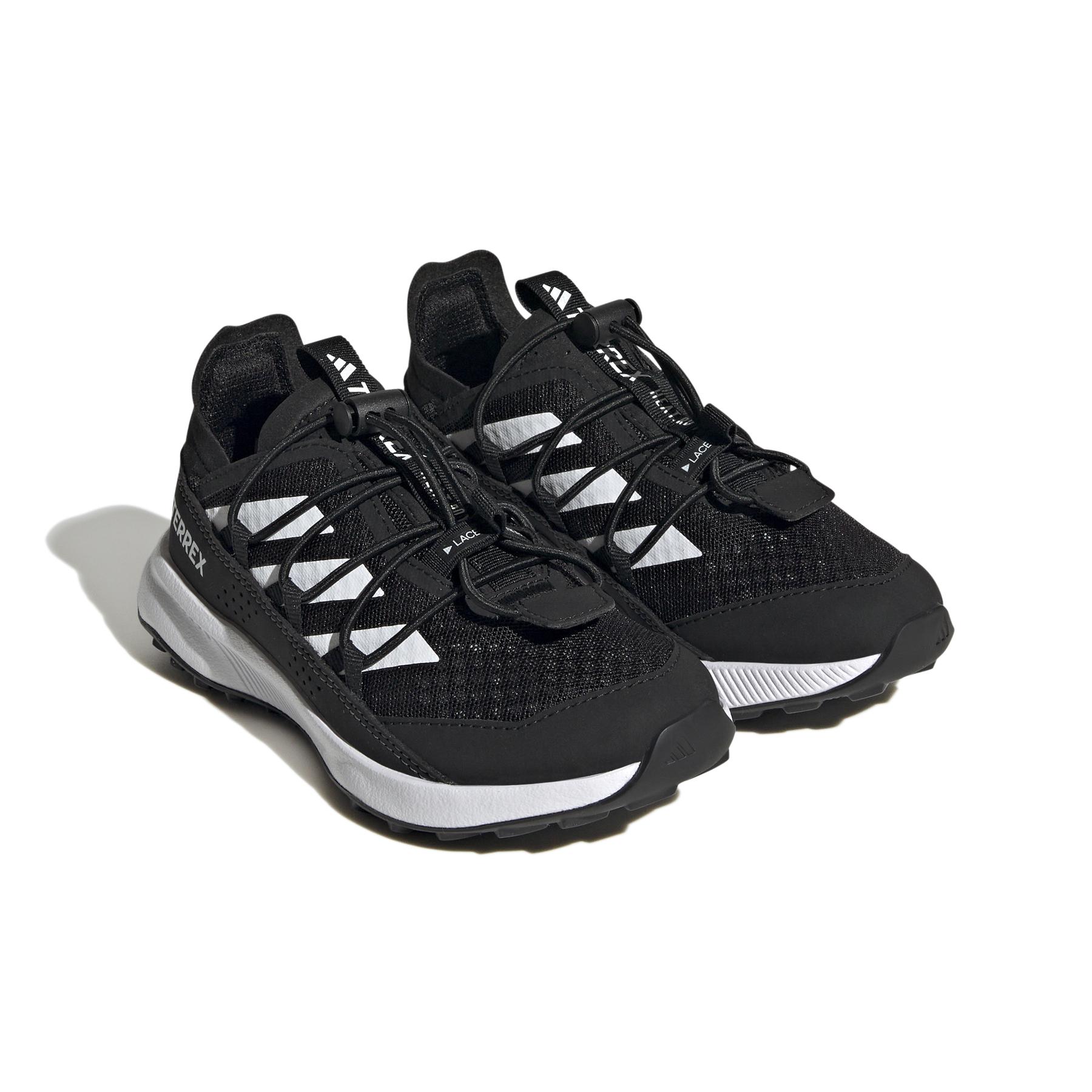 product/a/d/adidas_hq5826_6_footwear_photography_front_lateral_top_view_white.jpg
