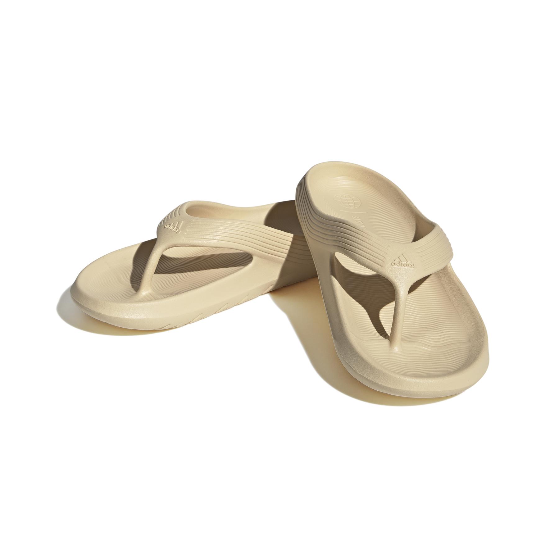 product/a/d/adidas_hq9919_6_footwear_photography_front_lateral_top_view_white.jpg