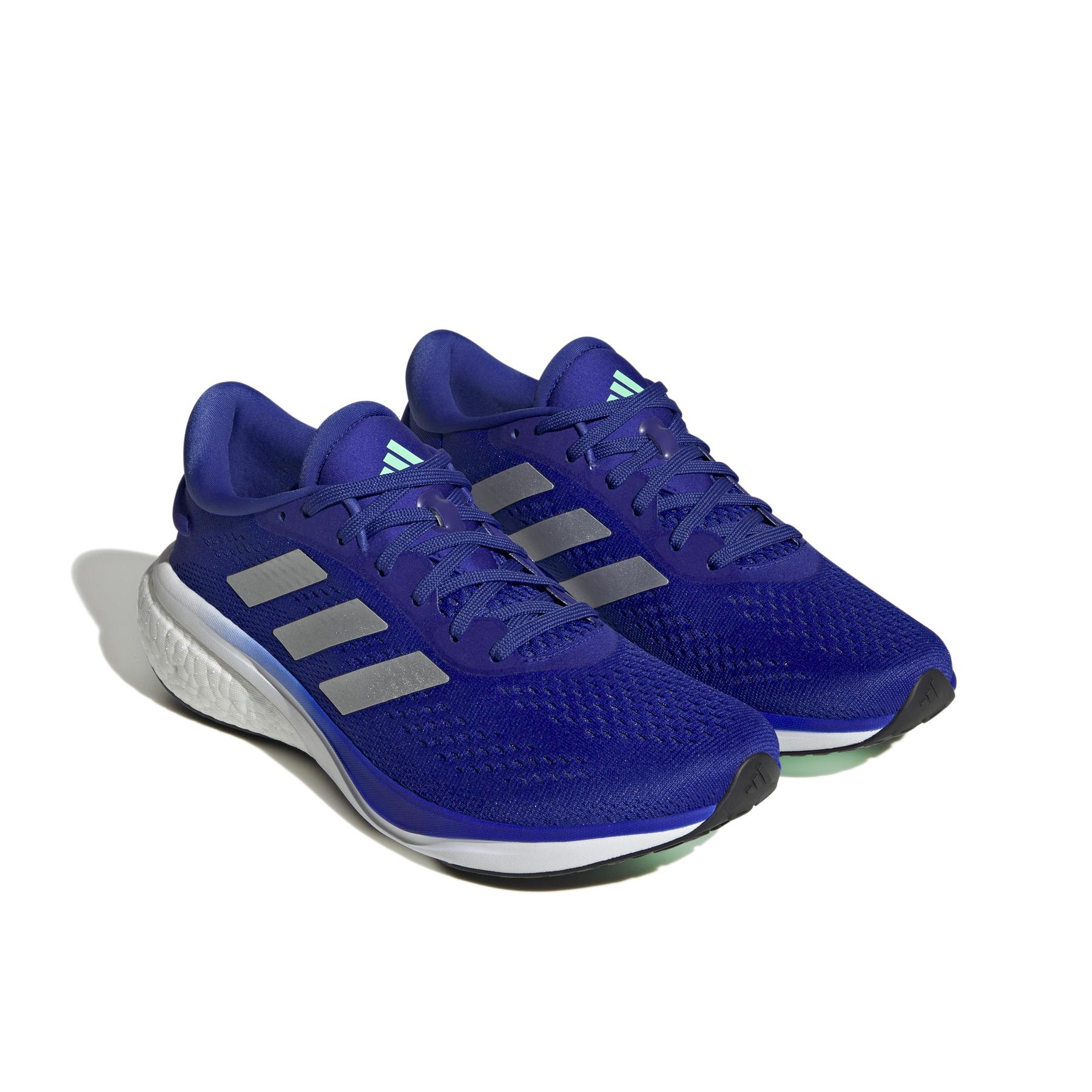 product/a/d/adidas_hq9938_6_footwear_photography_front_lateral_top_view_white_000.jpg