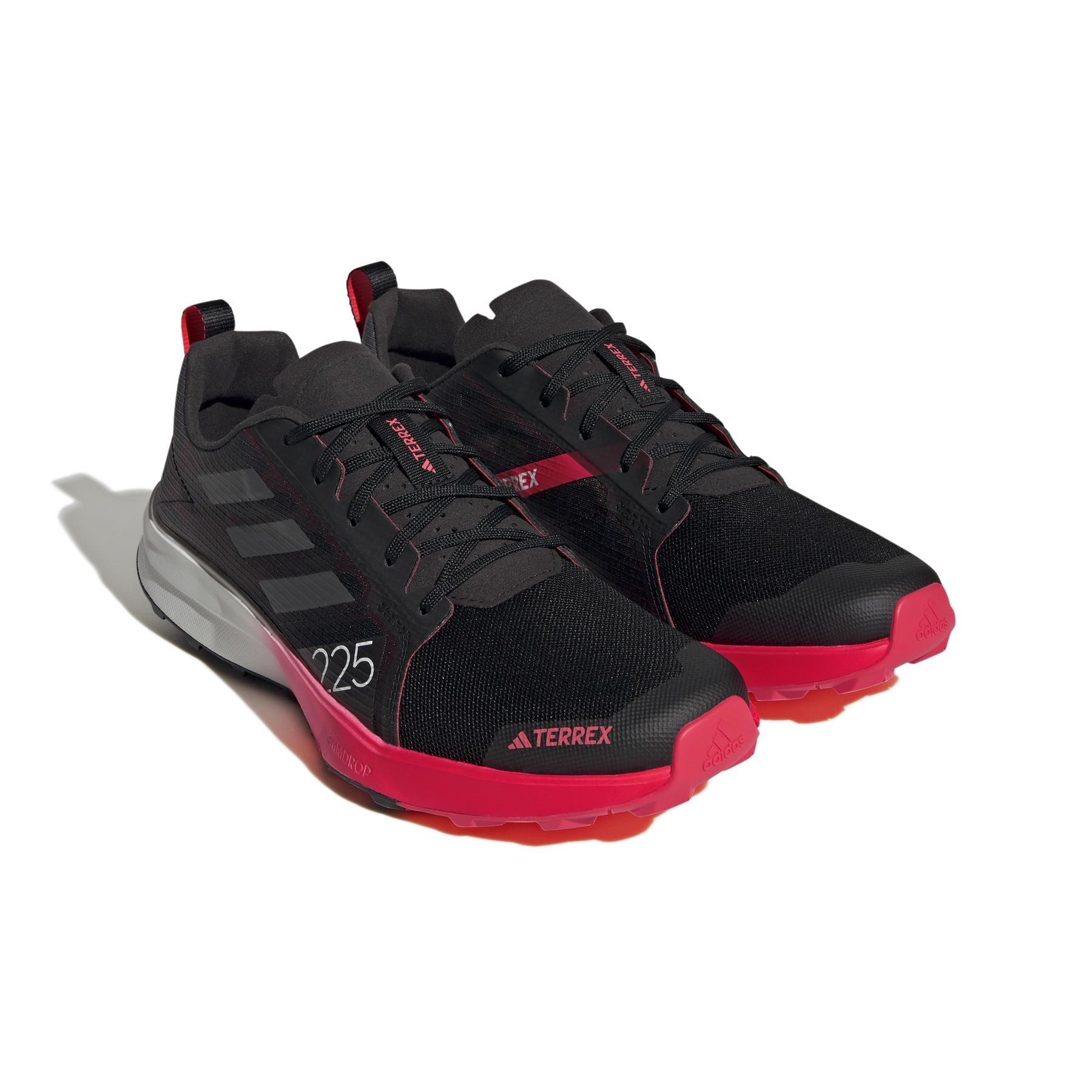 product/a/d/adidas_hr1128_6_footwear_photography_front_lateral_top_view_white.jpg