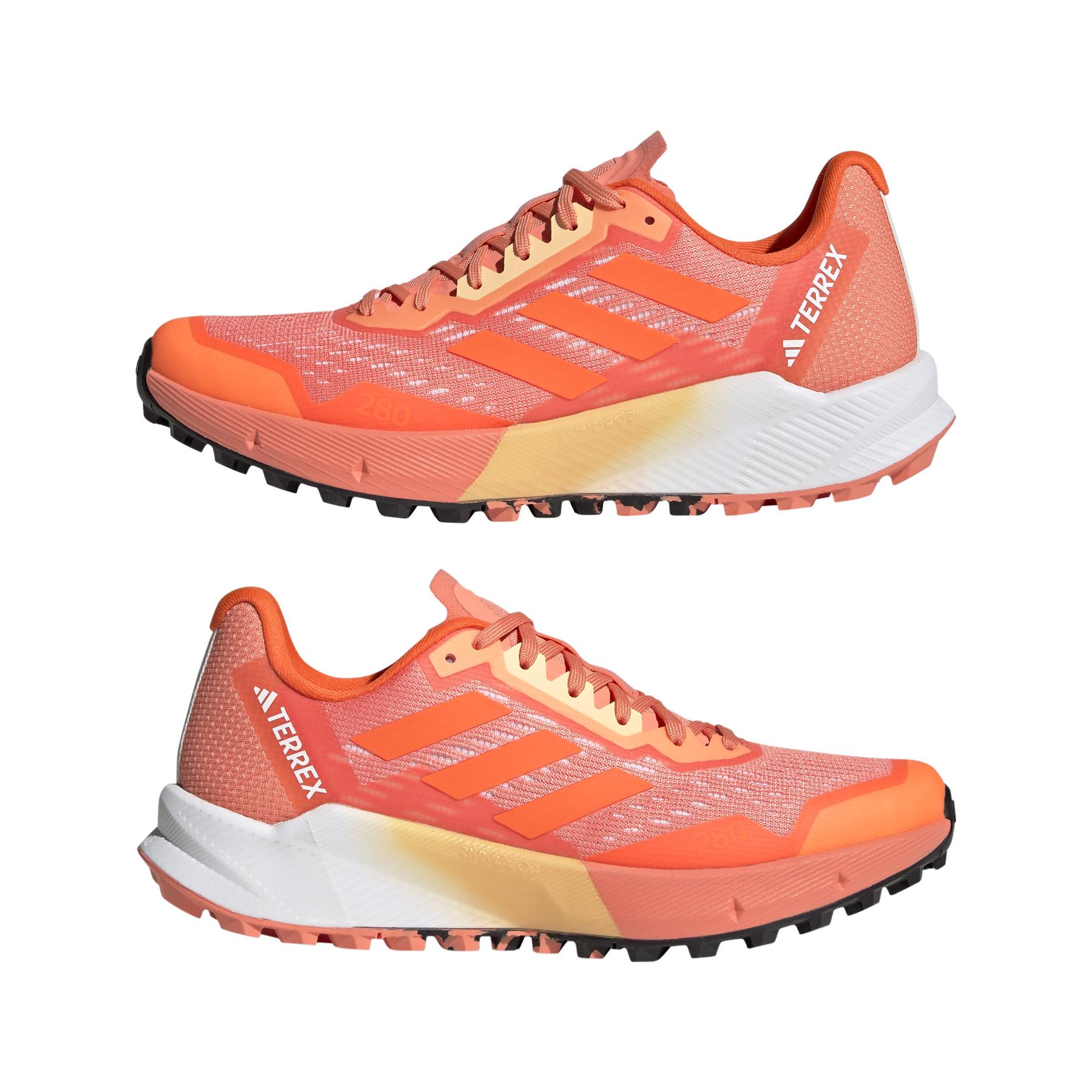 product/a/d/adidas_hr1141_10_footwear_photography_mirrored_pair_view_white_000.jpg