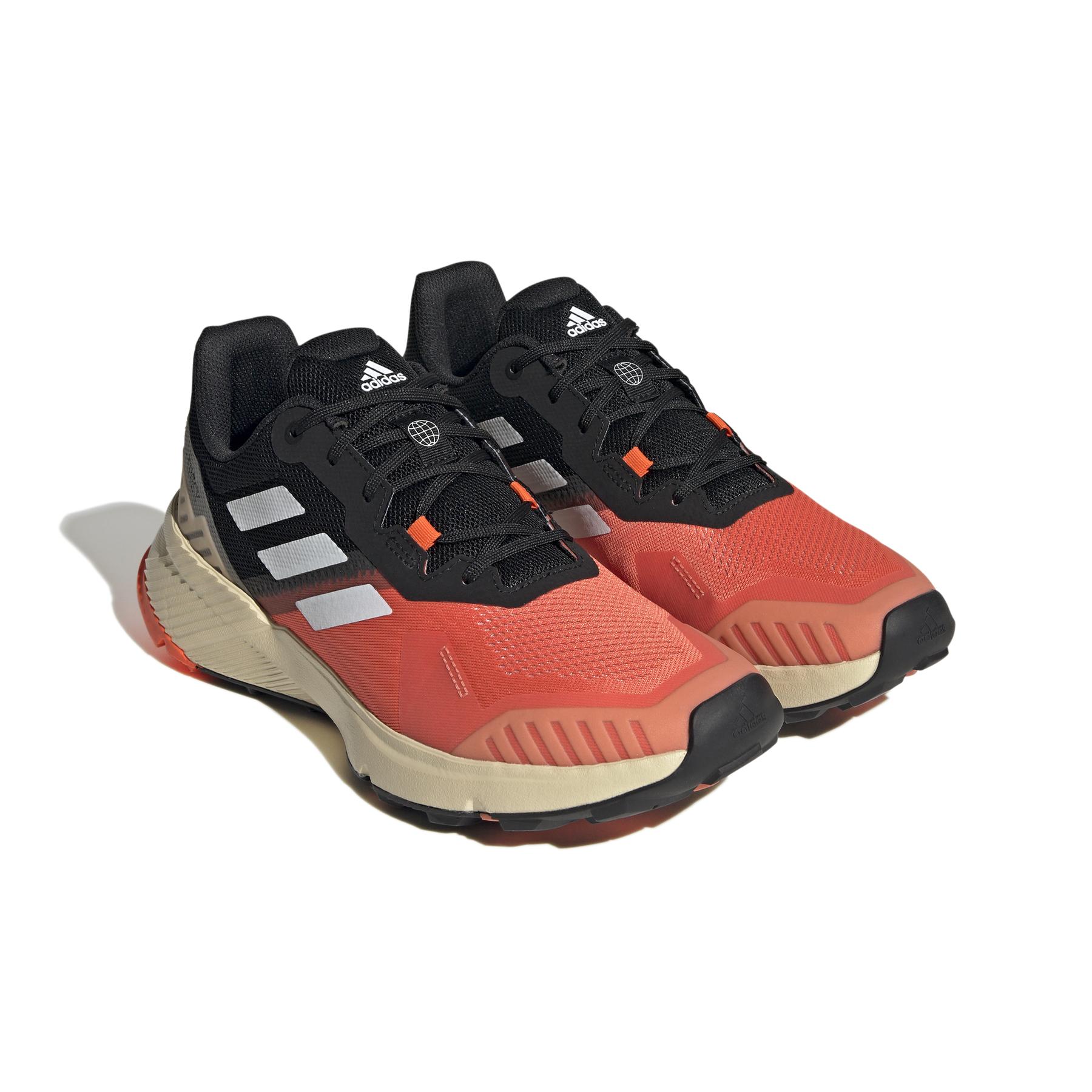 product/a/d/adidas_hr1179_6_footwear_photography_front_lateral_top_view_white_000.jpg