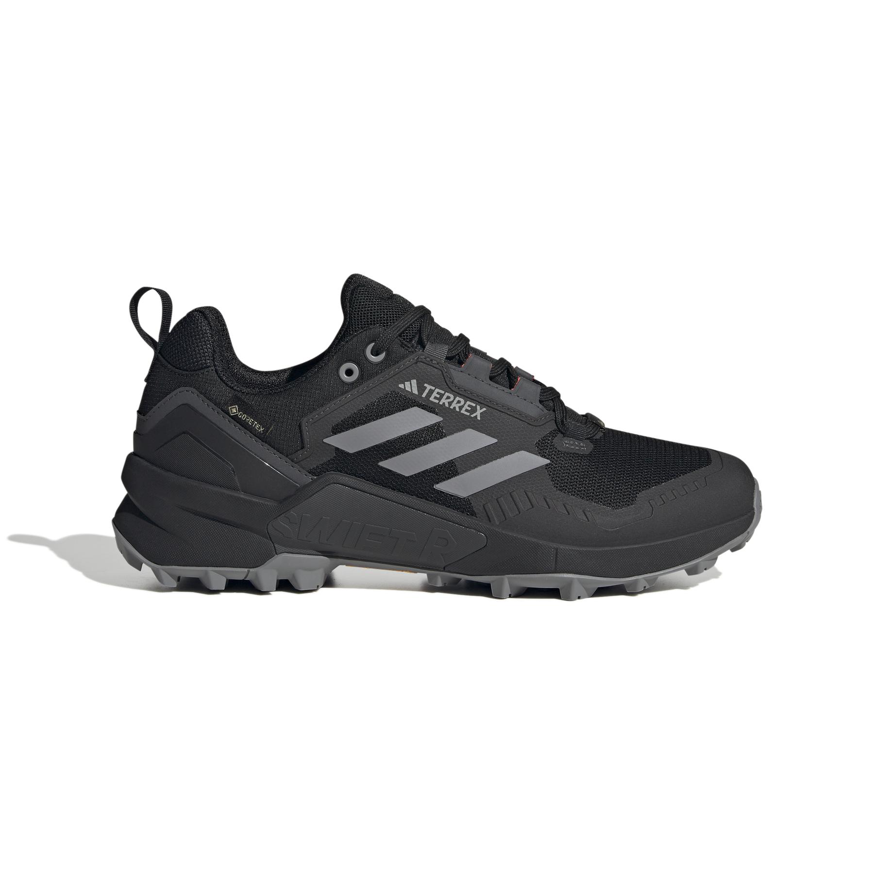 product/a/d/adidas_hr1310_1_footwear_photography_side_lateral_center_view_white_000.jpg