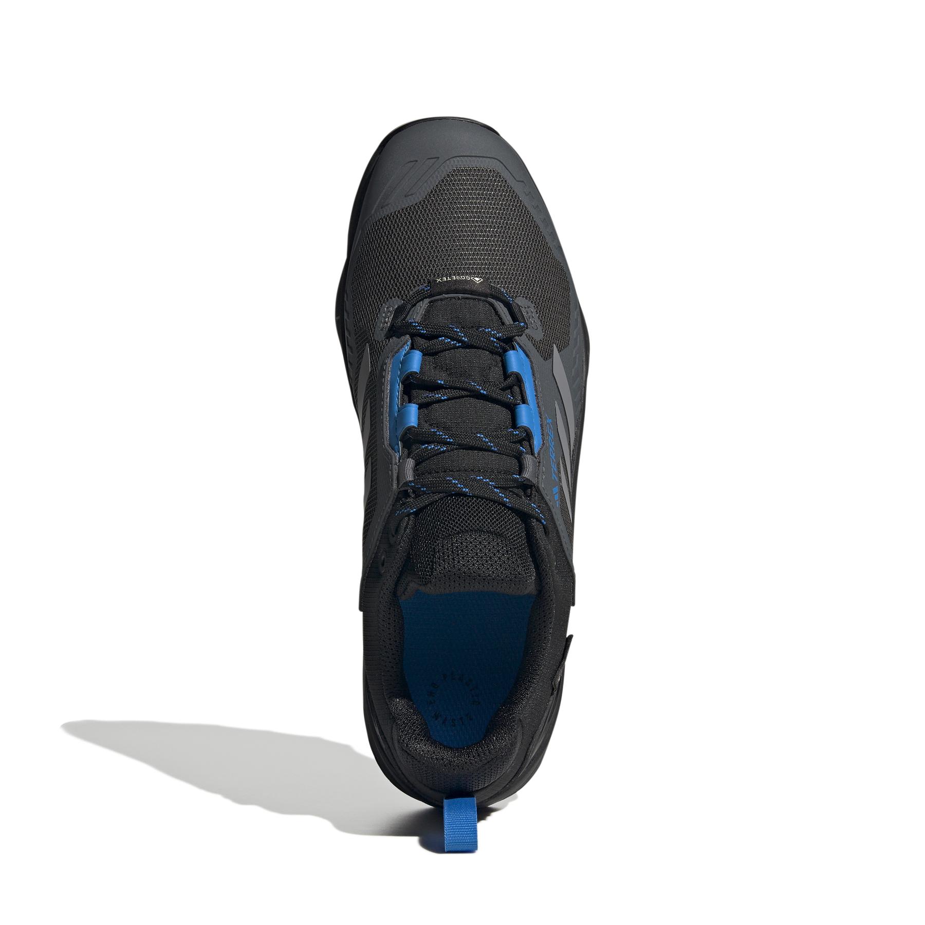 product/a/d/adidas_hr1311_3_footwear_photography_top_portrait_view_white_000.jpg