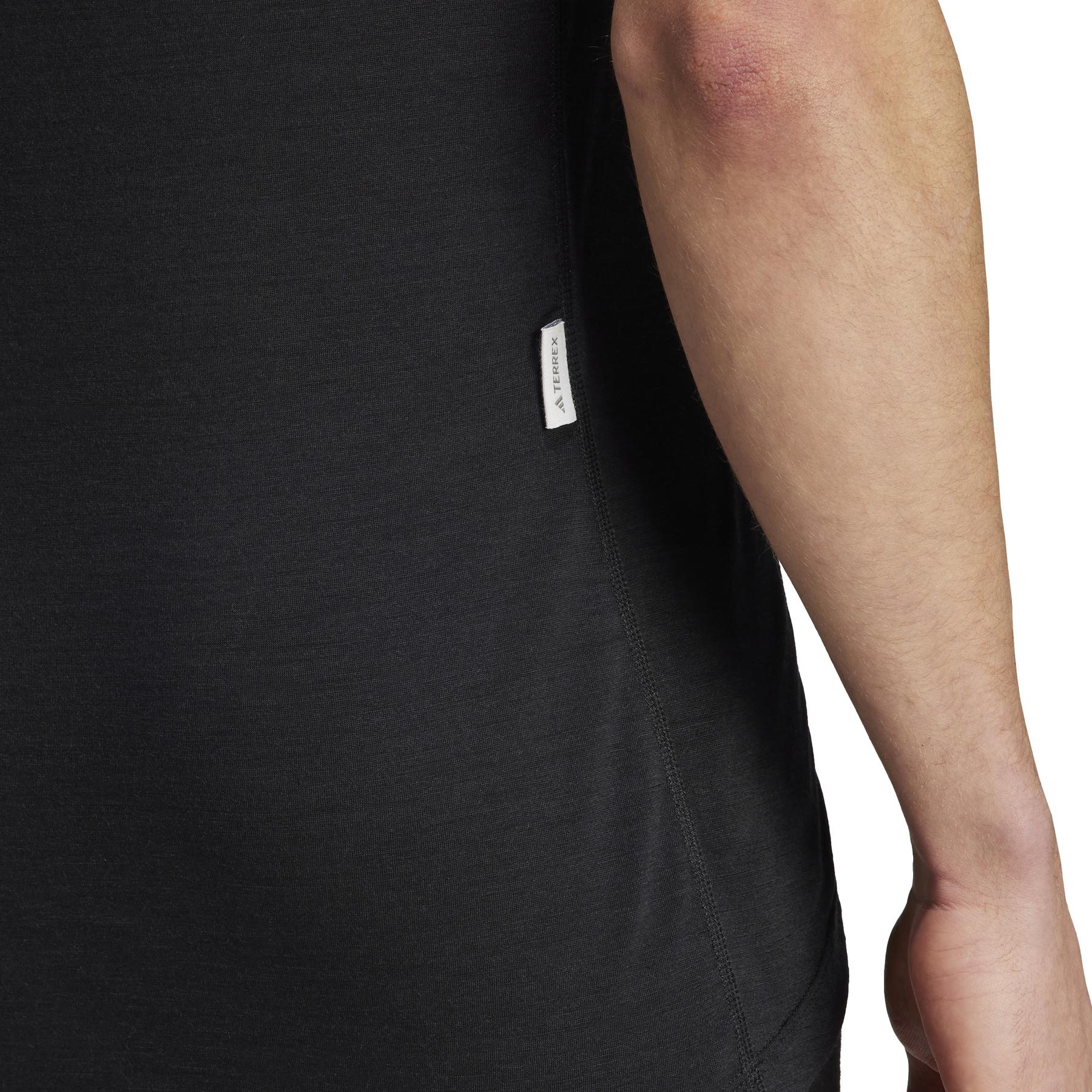 product/a/d/adidas_hz8551_9_apparel_on_model_detail_view_2_white.jpg