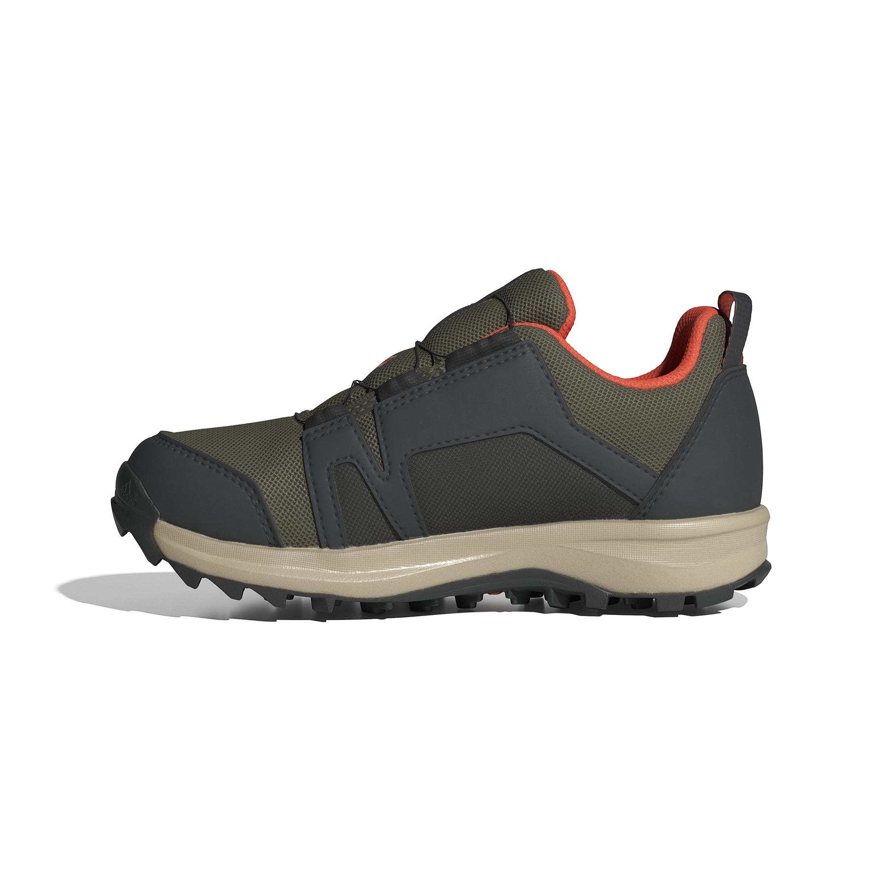 product/a/d/adidas_id0870_5_footwear_photography_side_medial_center_view_white.jpg