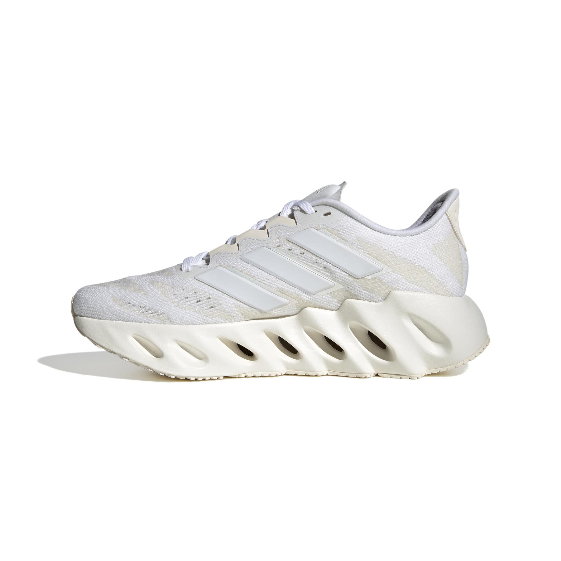 product/a/d/adidas_id1789_5_footwear_photography_side_medial_center_view_white_bv.jpg