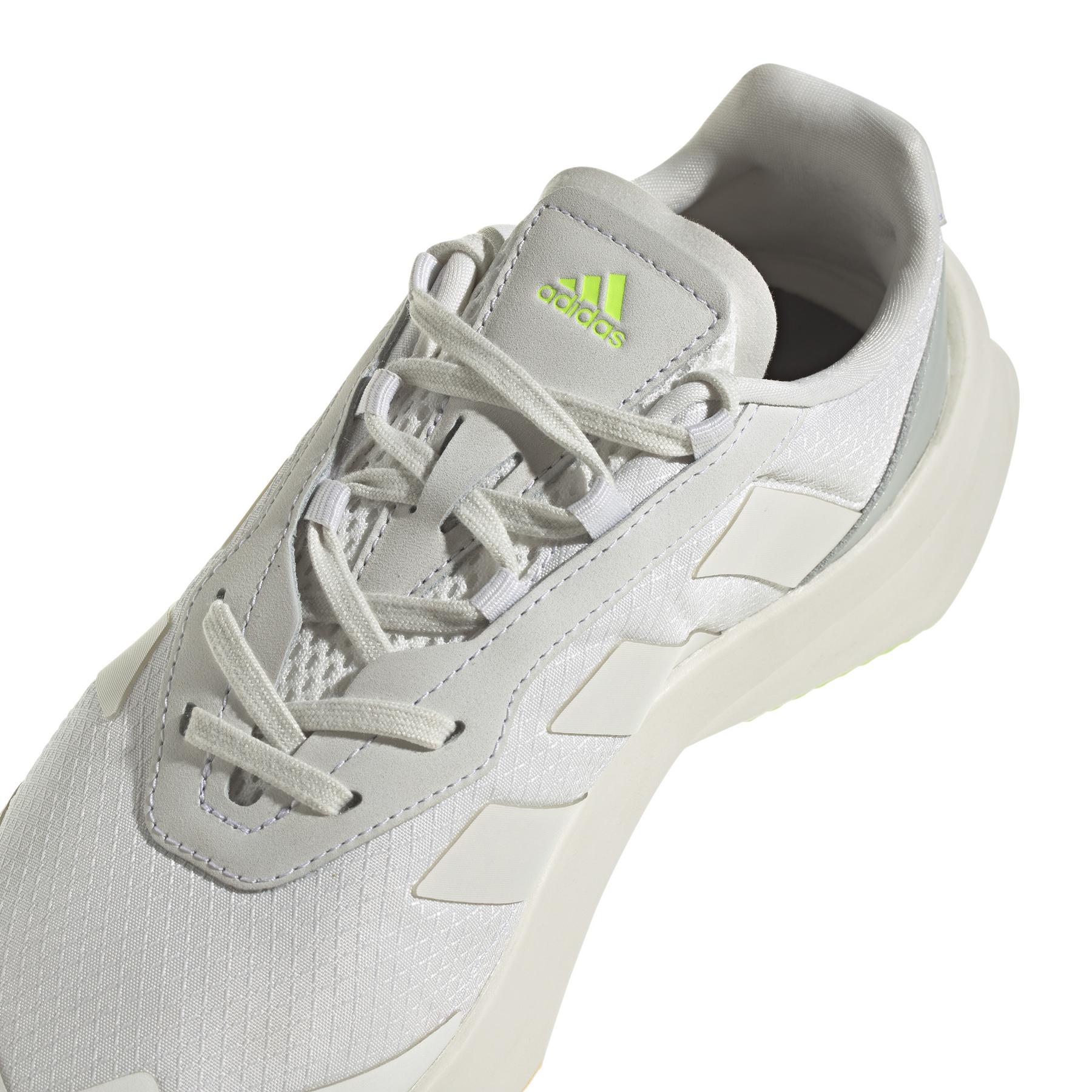 product/a/d/adidas_id2372_9_footwear_photography_detail_view_2_white_bv.jpg