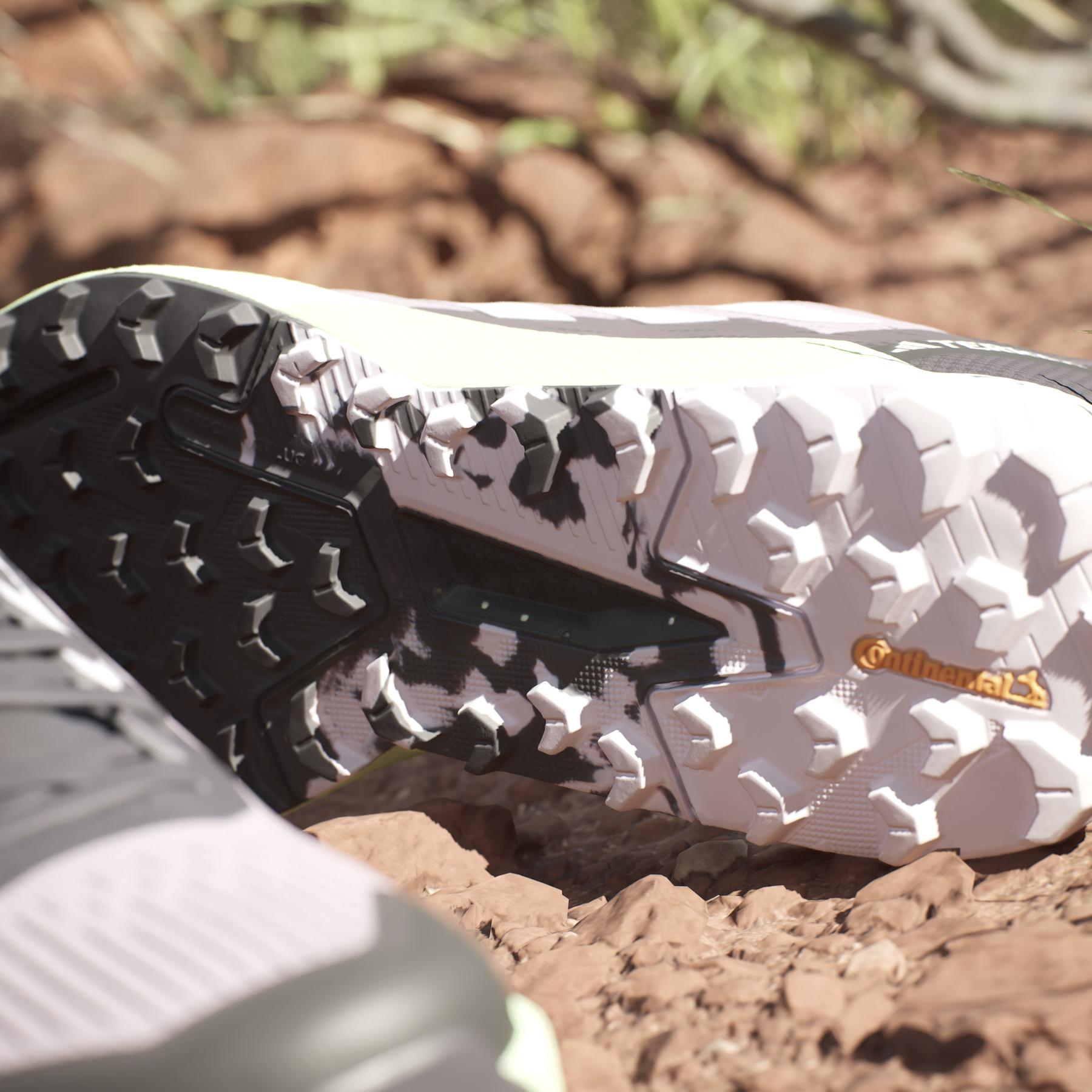 product/a/d/adidas_id2504_24_footwear_photography_heromrktng_view_11.jpg