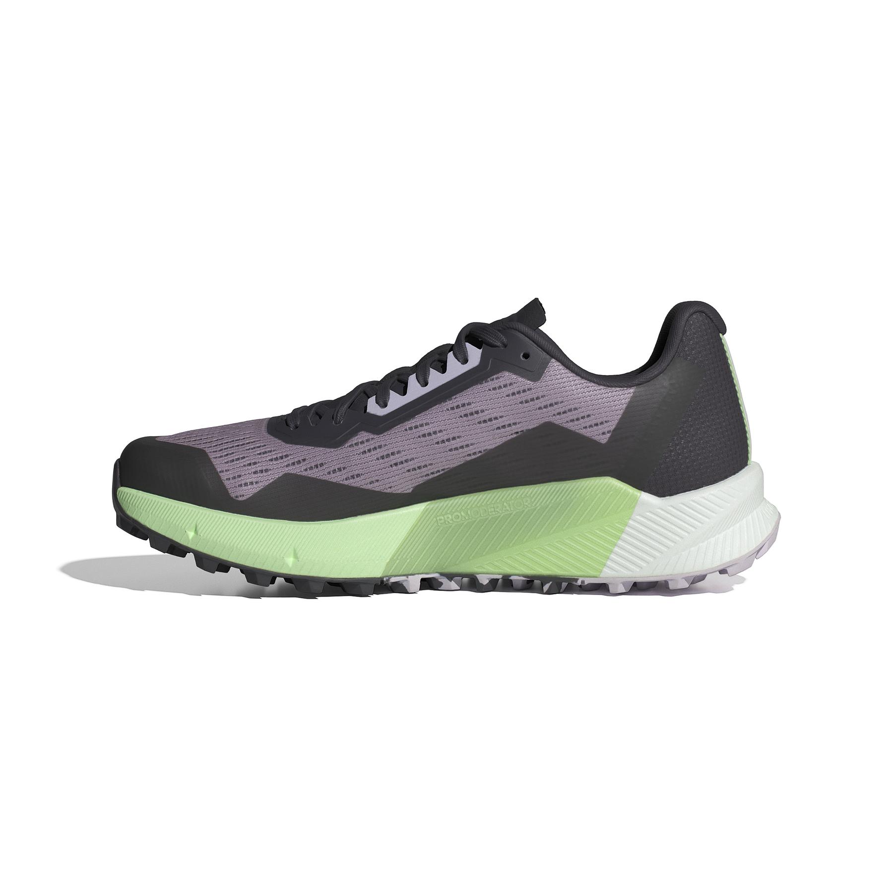 product/a/d/adidas_id2504_5_footwear_photography_side_medial_center_view_white.jpg