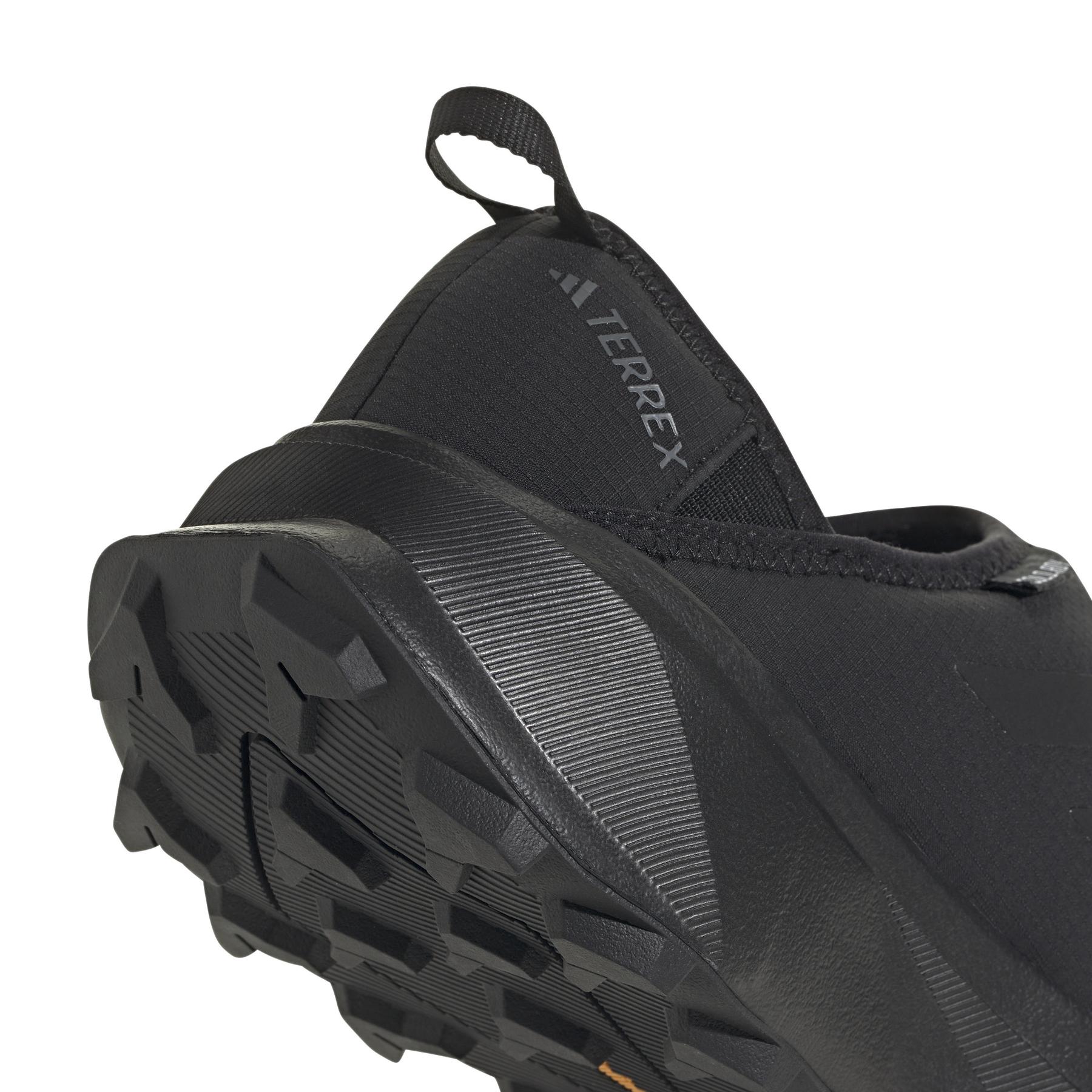 product/a/d/adidas_id2890_8_footwear_photography_detail_view_1_white.jpg