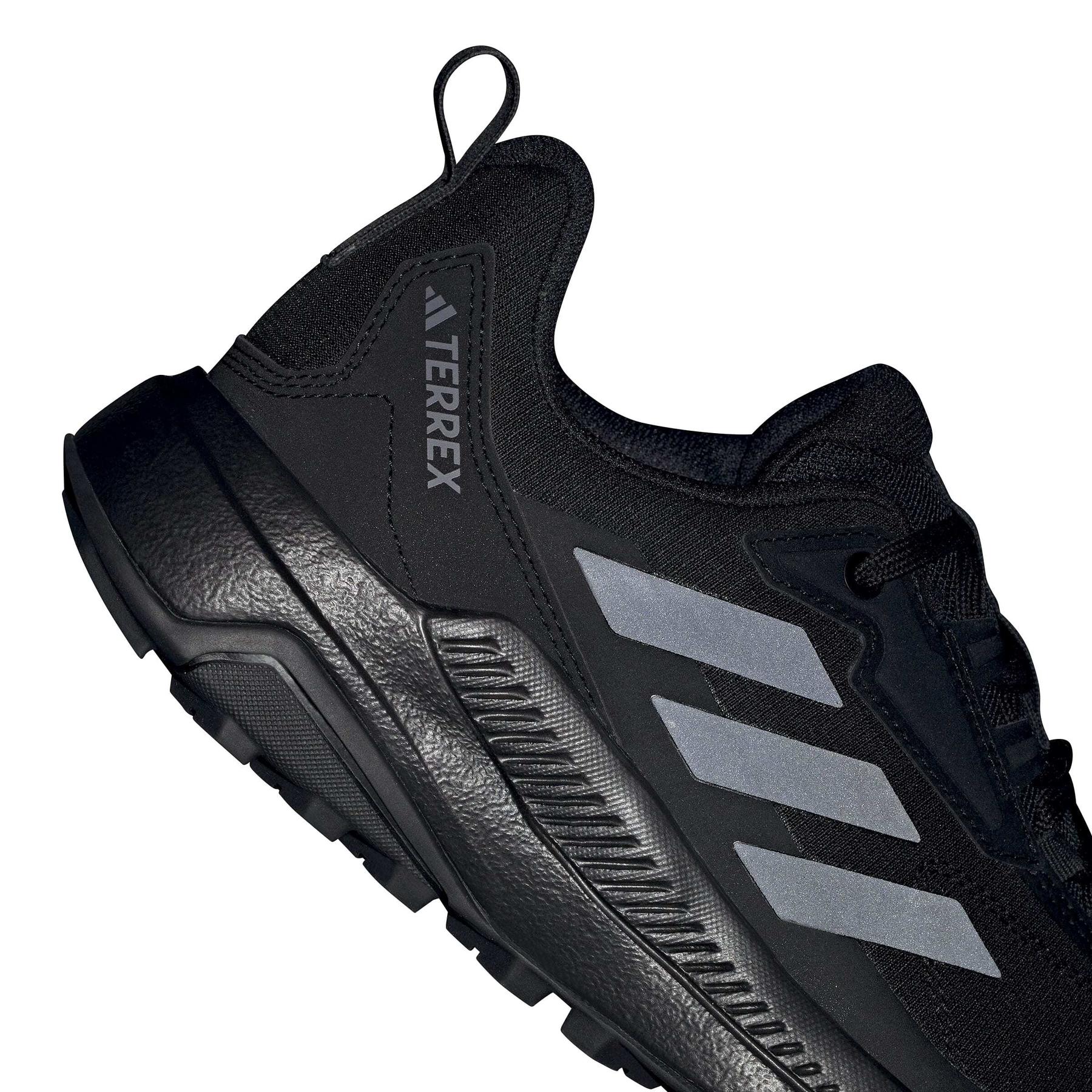 product/a/d/adidas_id3469_12_footwear_photography_reflective_detail_white-nw091625.jpg