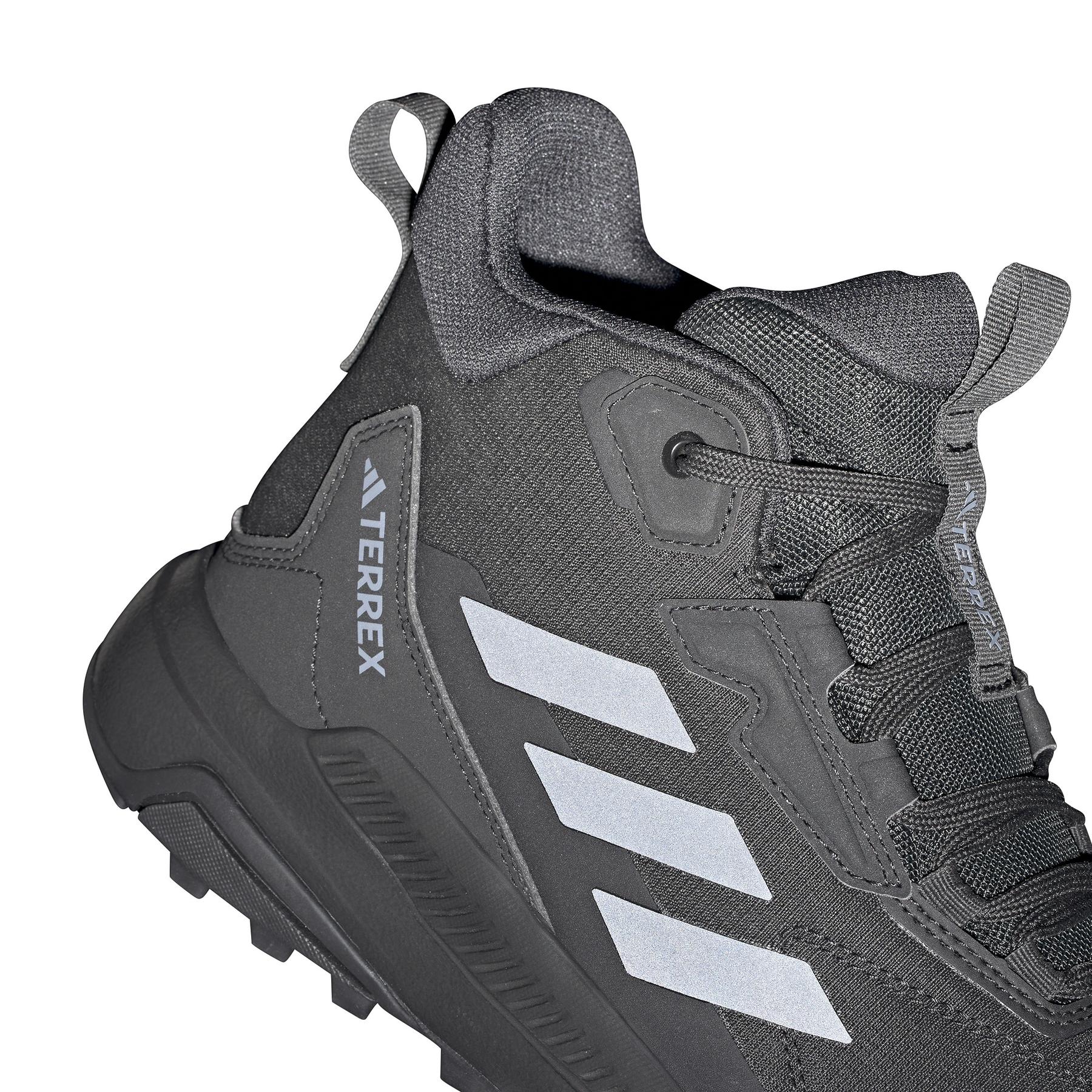 product/a/d/adidas_id3473_13_footwear_photography_reflective_detail_white.jpg