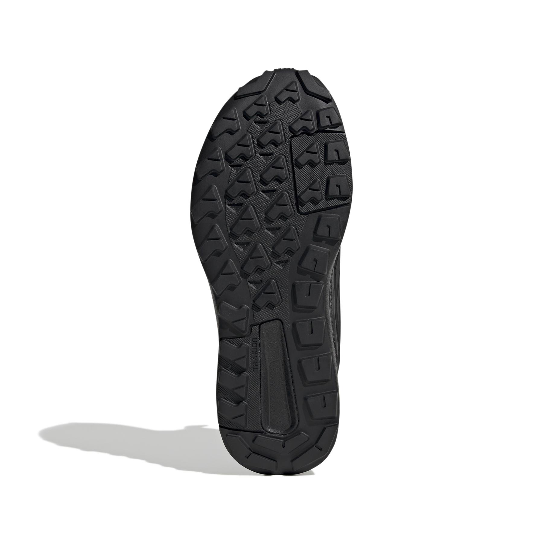 product/a/d/adidas_id3473_4_footwear_photography_bottom_view_white.jpg