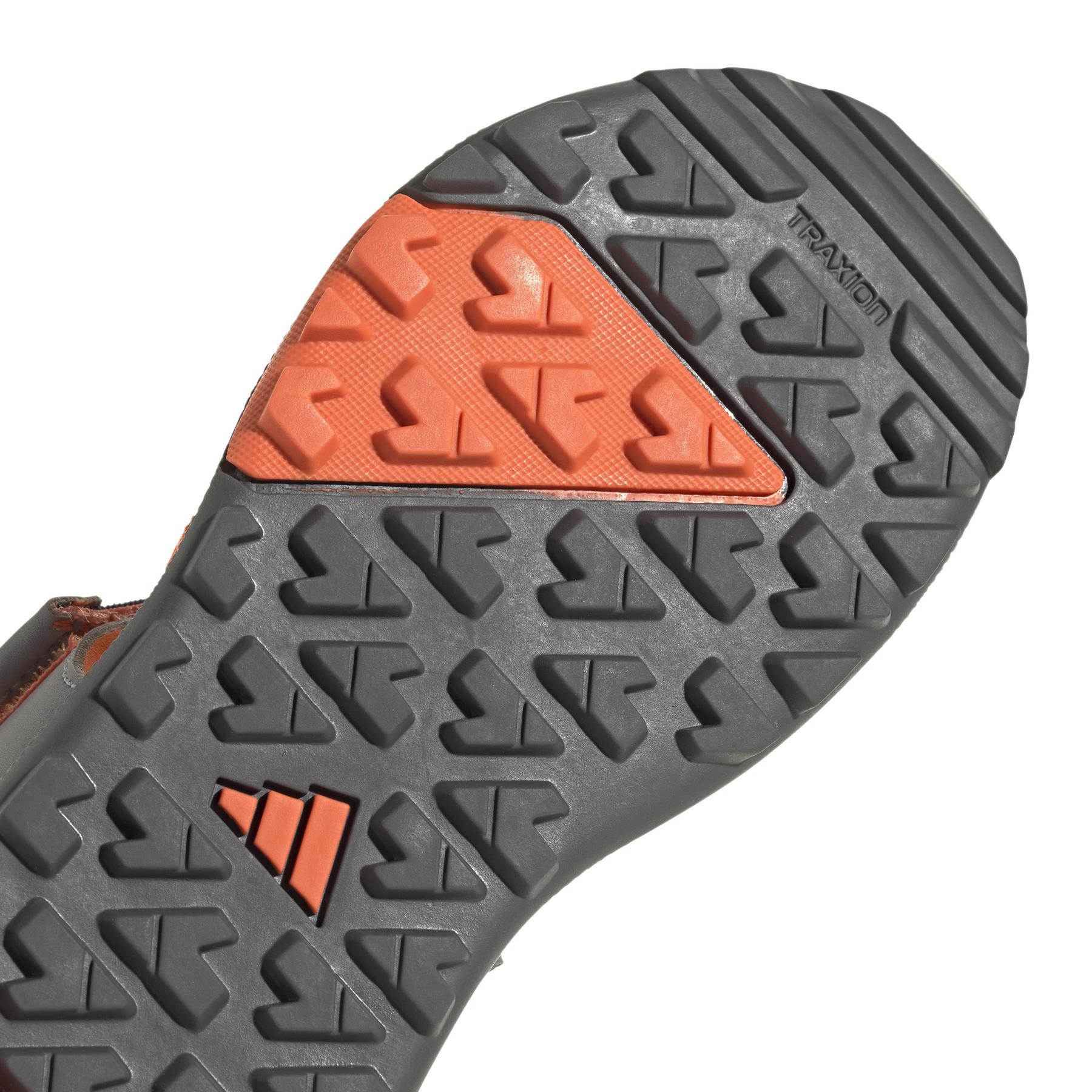product/a/d/adidas_id5243_8_footwear_photography_detail_view_1_white-nw091625.jpg