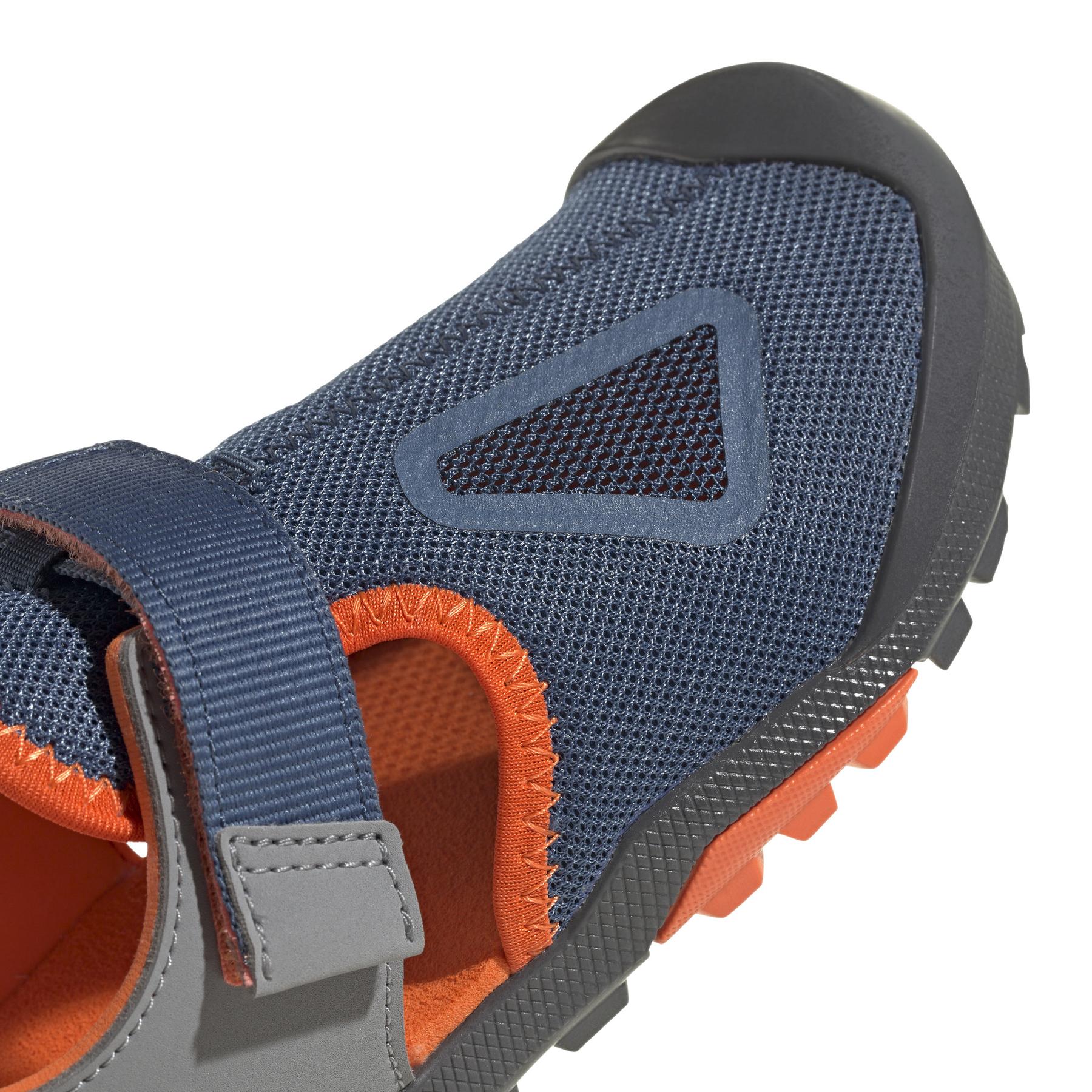 product/a/d/adidas_id5243_9_footwear_photography_detail_view_2_white-nw091625.jpg