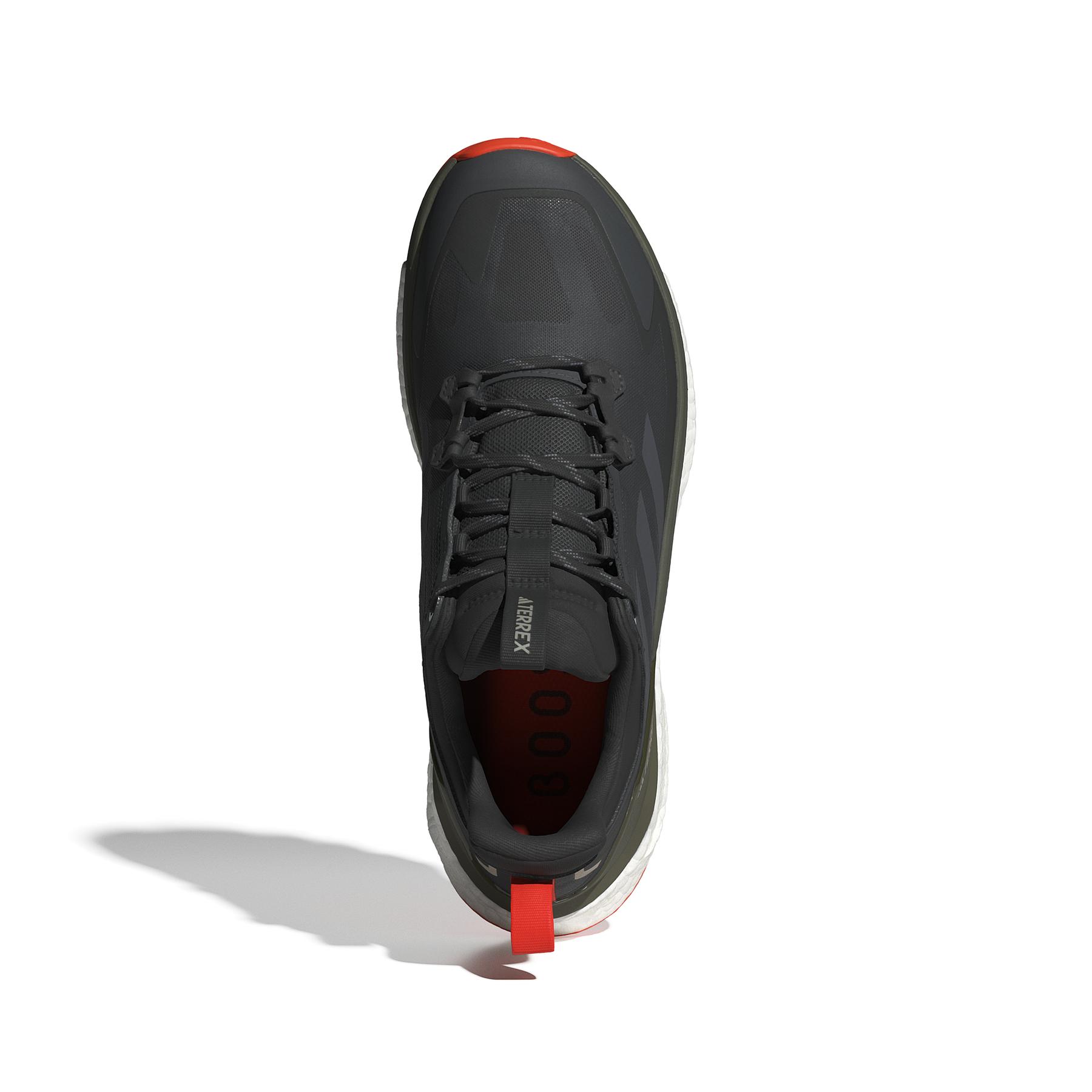 product/a/d/adidas_id7690_3_footwear_photography_top_portrait_view_white.jpg