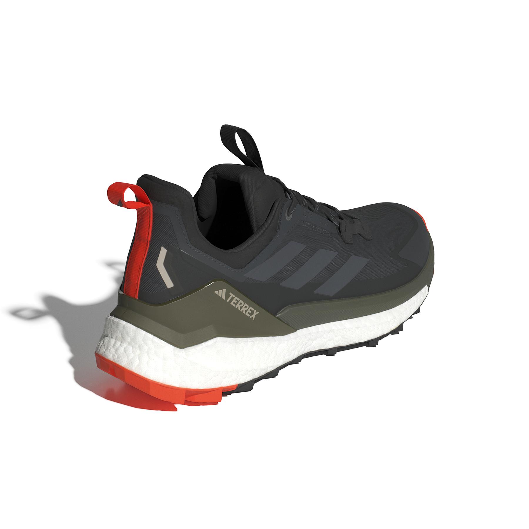 product/a/d/adidas_id7690_7_footwear_photography_back_lateral_top_view_white.jpg