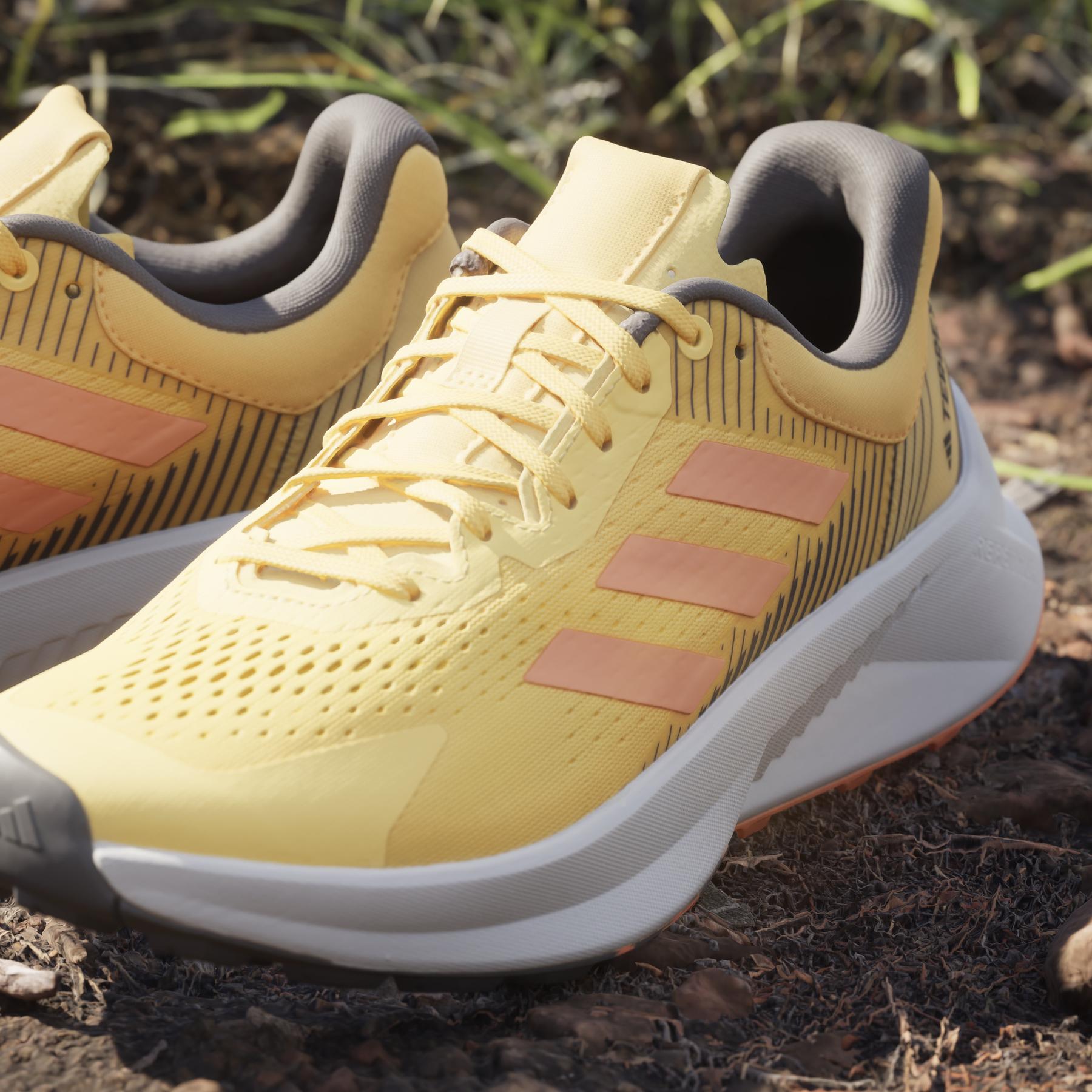 product/a/d/adidas_id7720_22_footwear_photography_heromrktng_view_9_white-nw032224.jpg