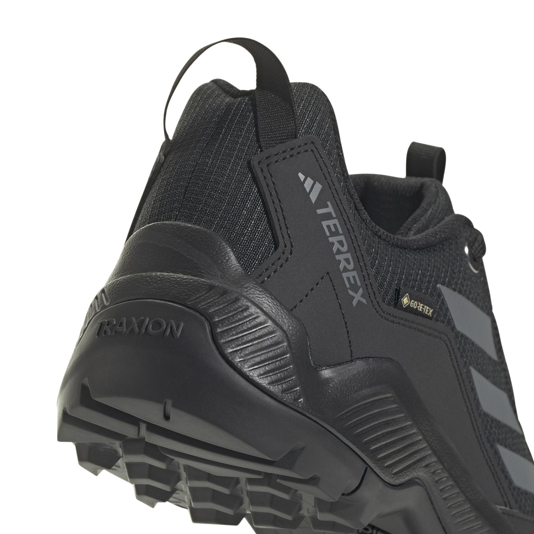 product/a/d/adidas_id7845_9_footwear_photography_detail_view_2_white.jpg