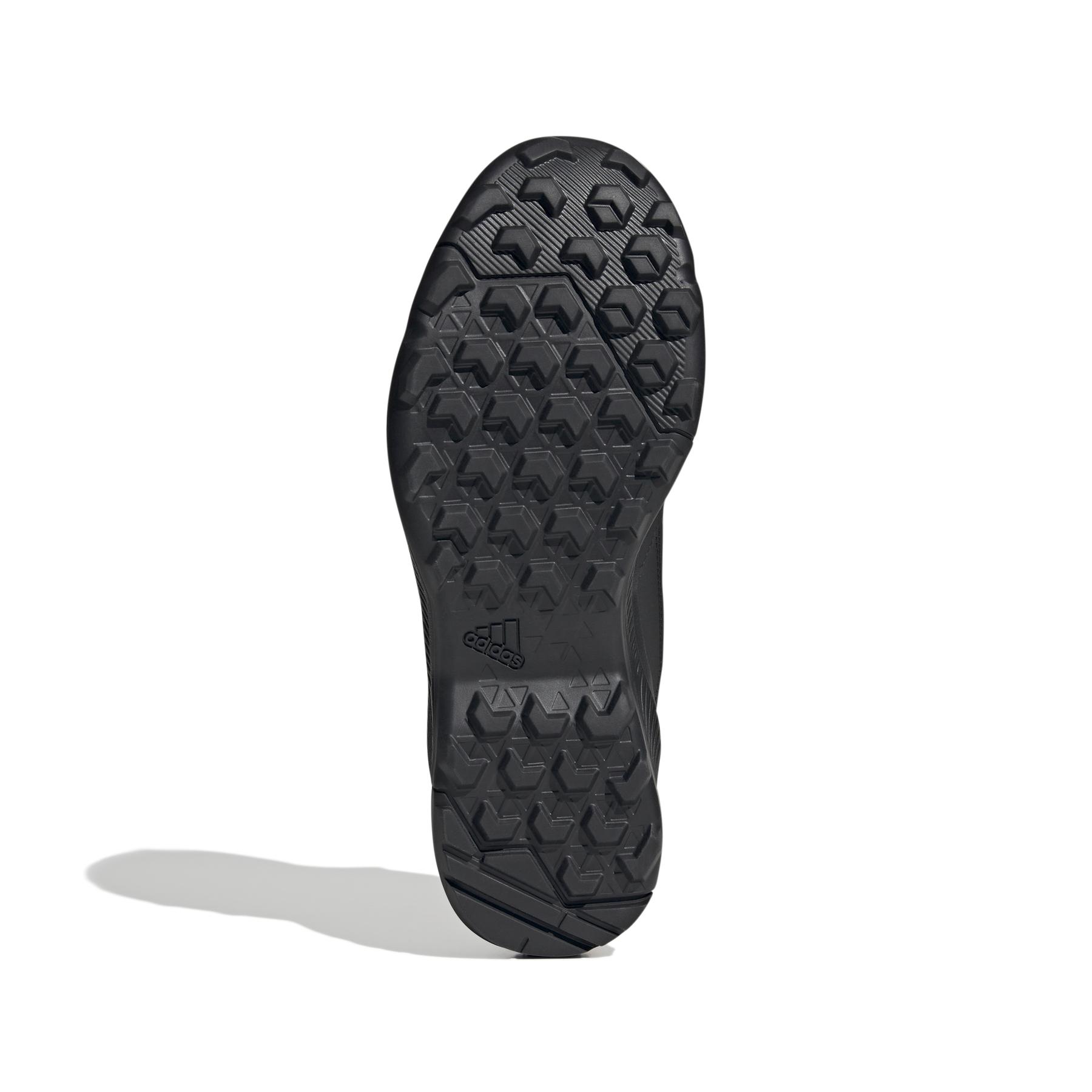 product/a/d/adidas_id7848_4_footwear_photography_bottom_view_white.jpg