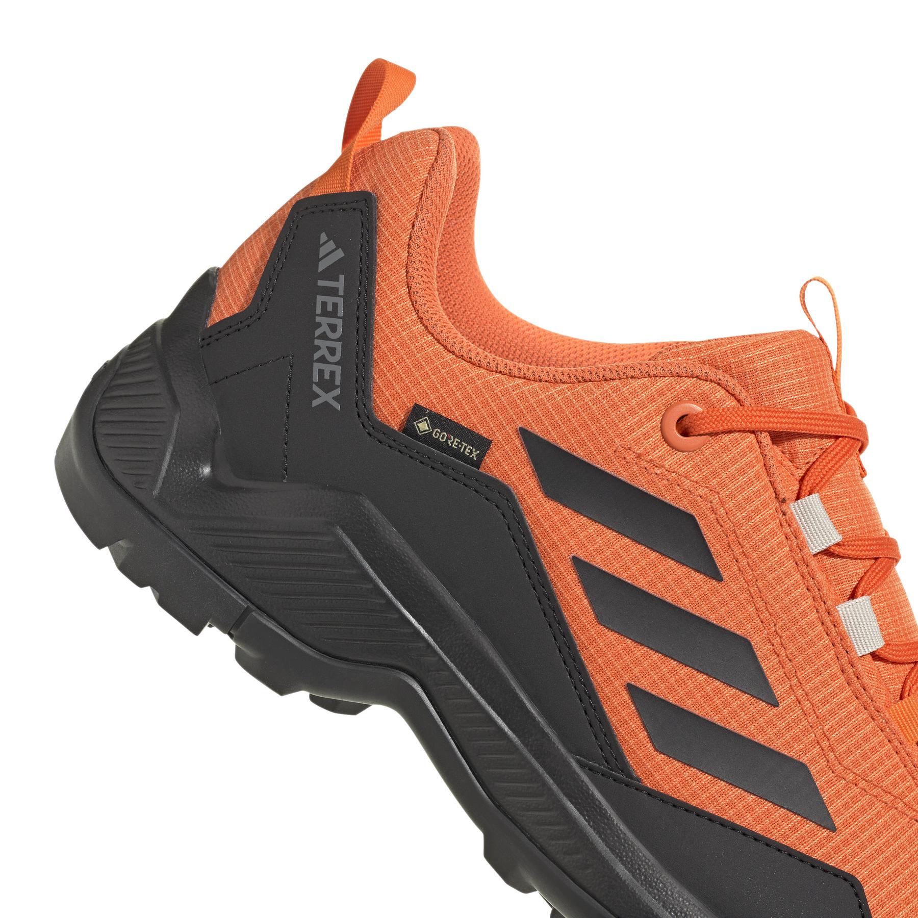 product/a/d/adidas_id7848_8_footwear_photography_detail_view_1_white.jpg
