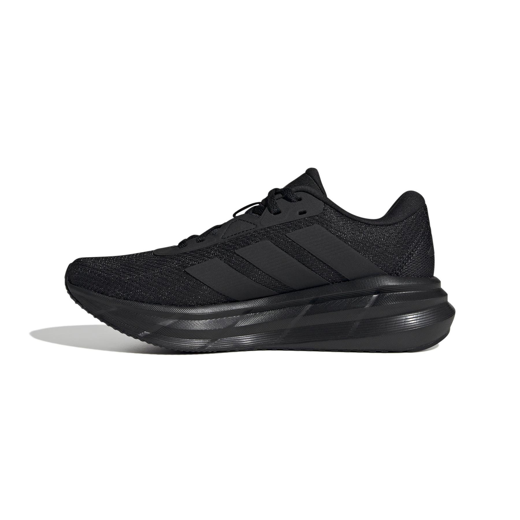 product/a/d/adidas_id8764_5_footwear_photography_side_medial_center_view_white.jpg