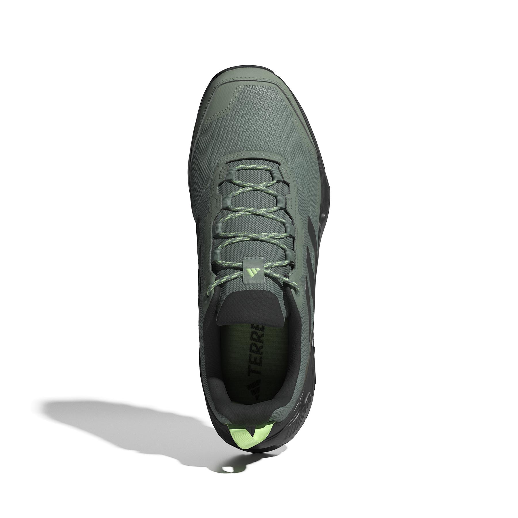 product/a/d/adidas_ie2591_3_footwear_photography_top_portrait_view_white-nw091625.jpg