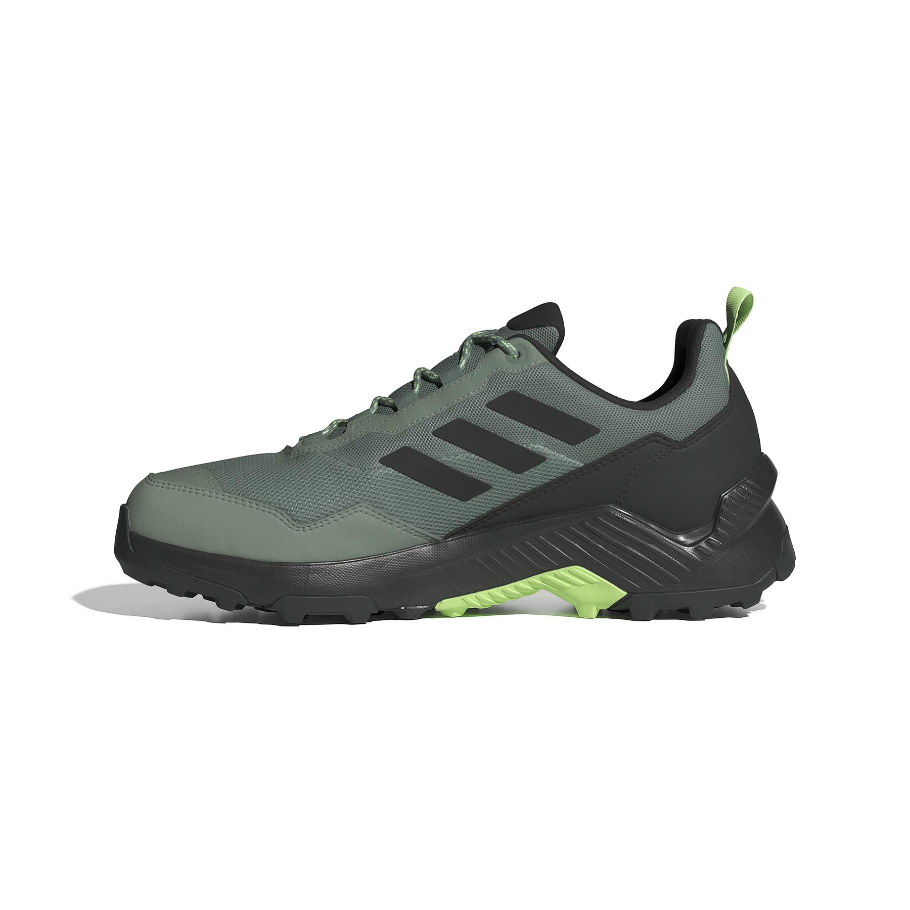 product/a/d/adidas_ie2591_5_footwear_photography_side_medial_center_view_white-nw091625.jpg