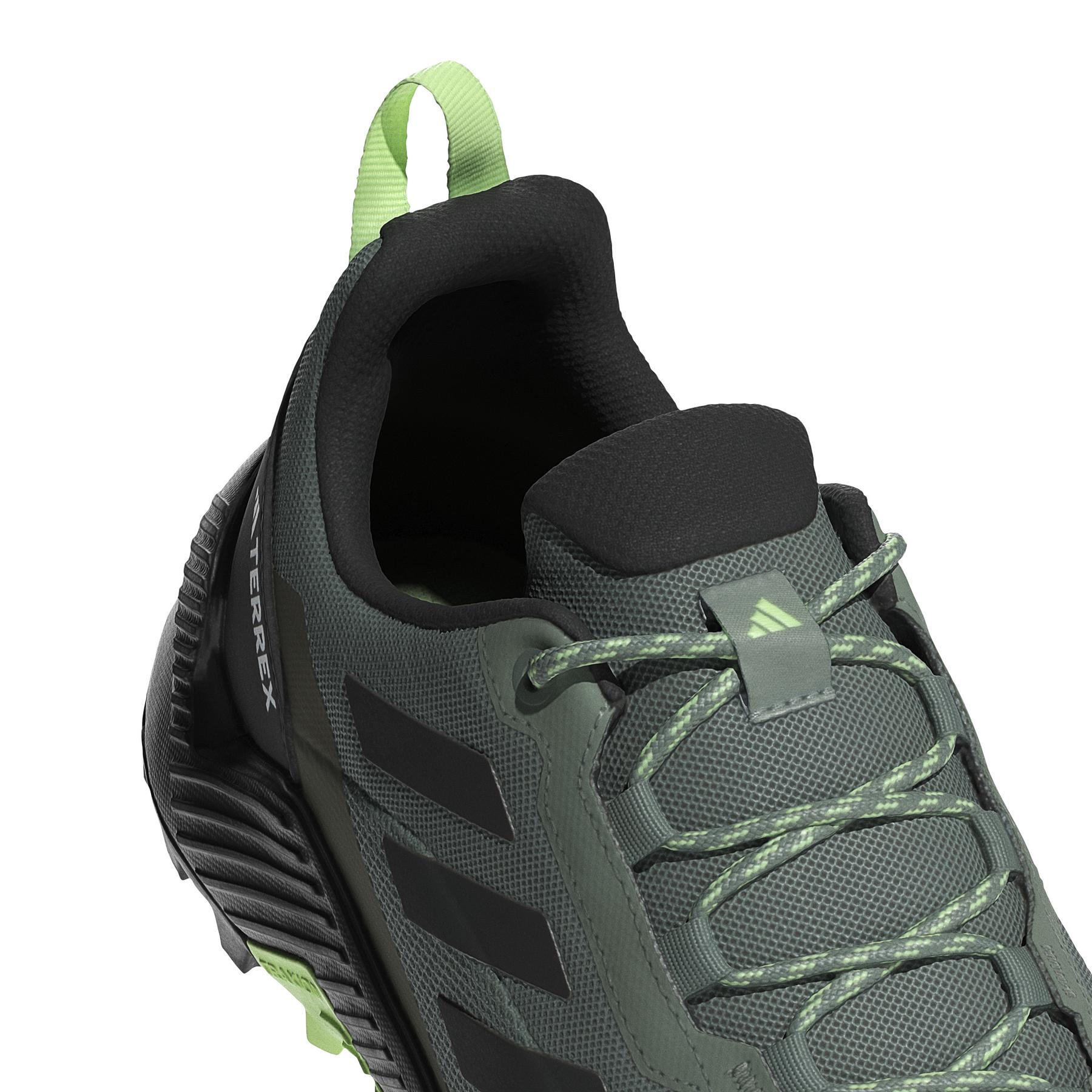 product/a/d/adidas_ie2591_9_footwear_photography_detail_view_2_white-nw091625.jpg