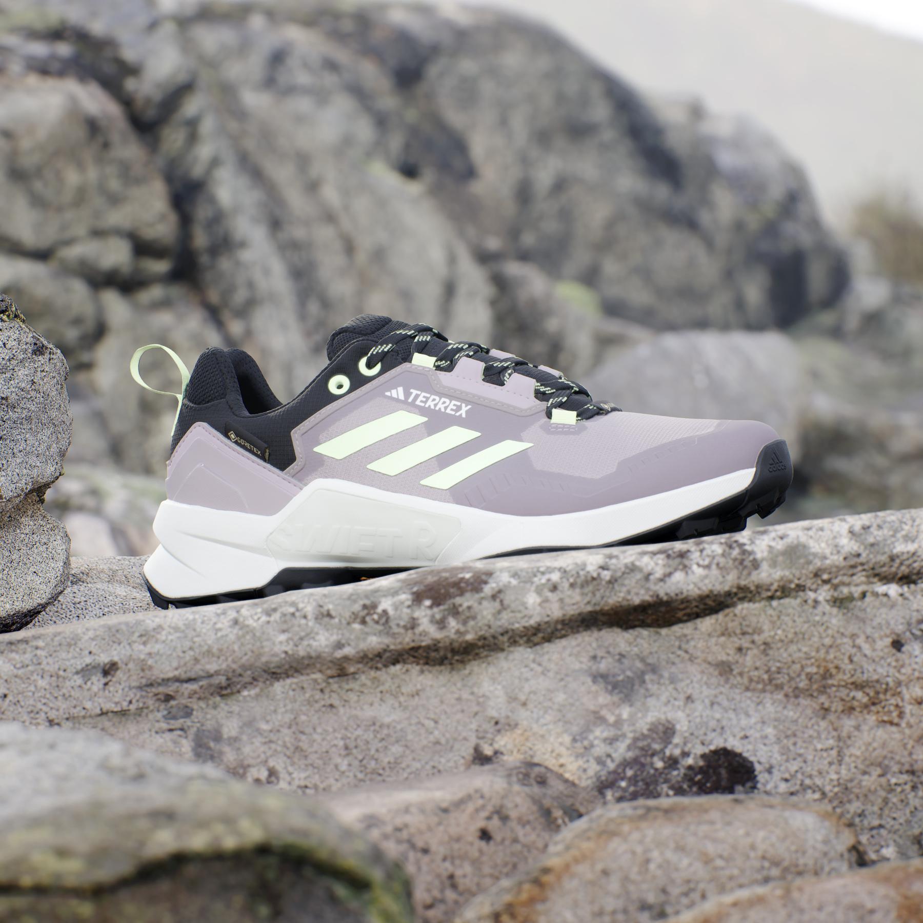product/a/d/adidas_ie5071_16_footwear_photography_heromrktng_view_3.jpg
