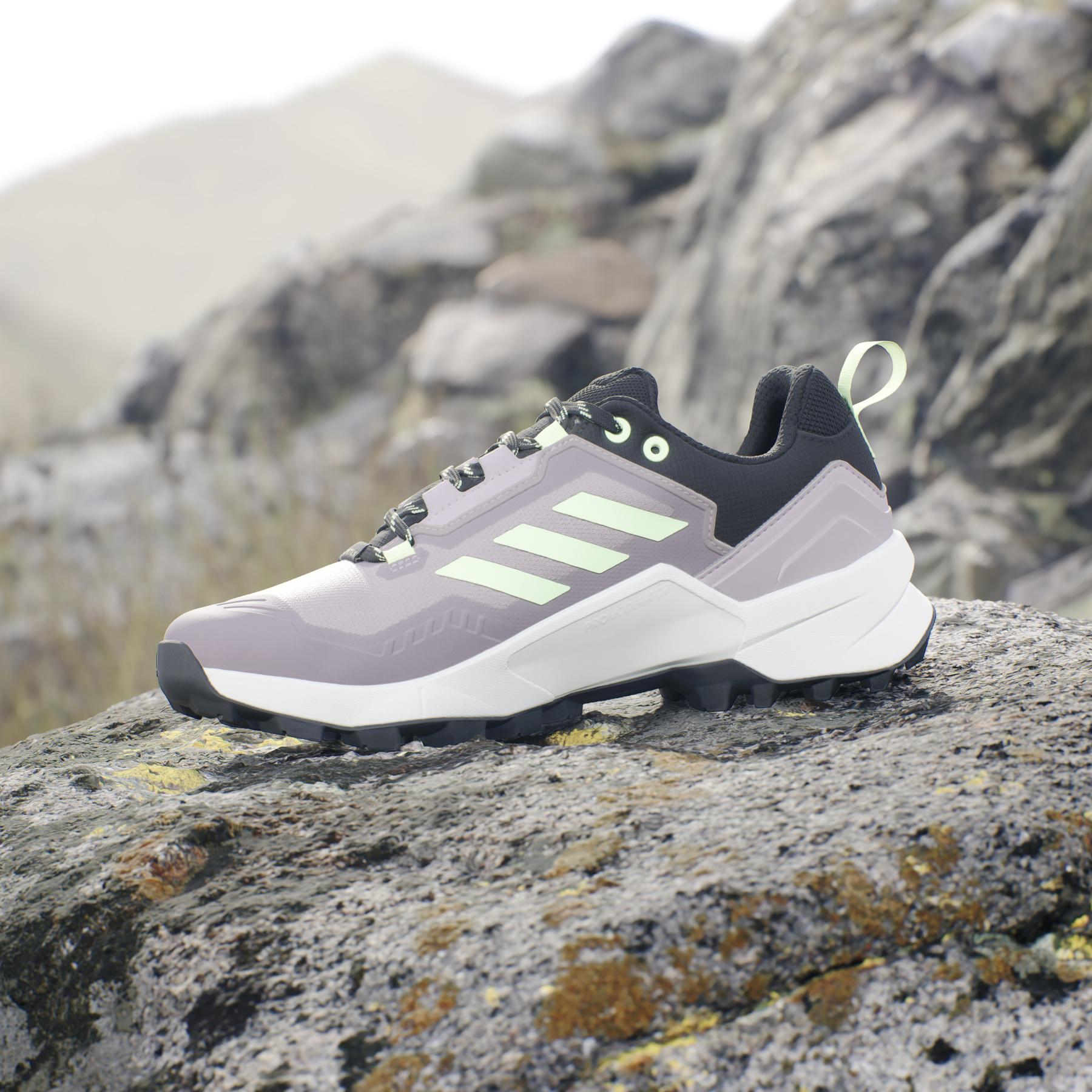 product/a/d/adidas_ie5071_20_footwear_photography_heromrktng_view_7.jpg