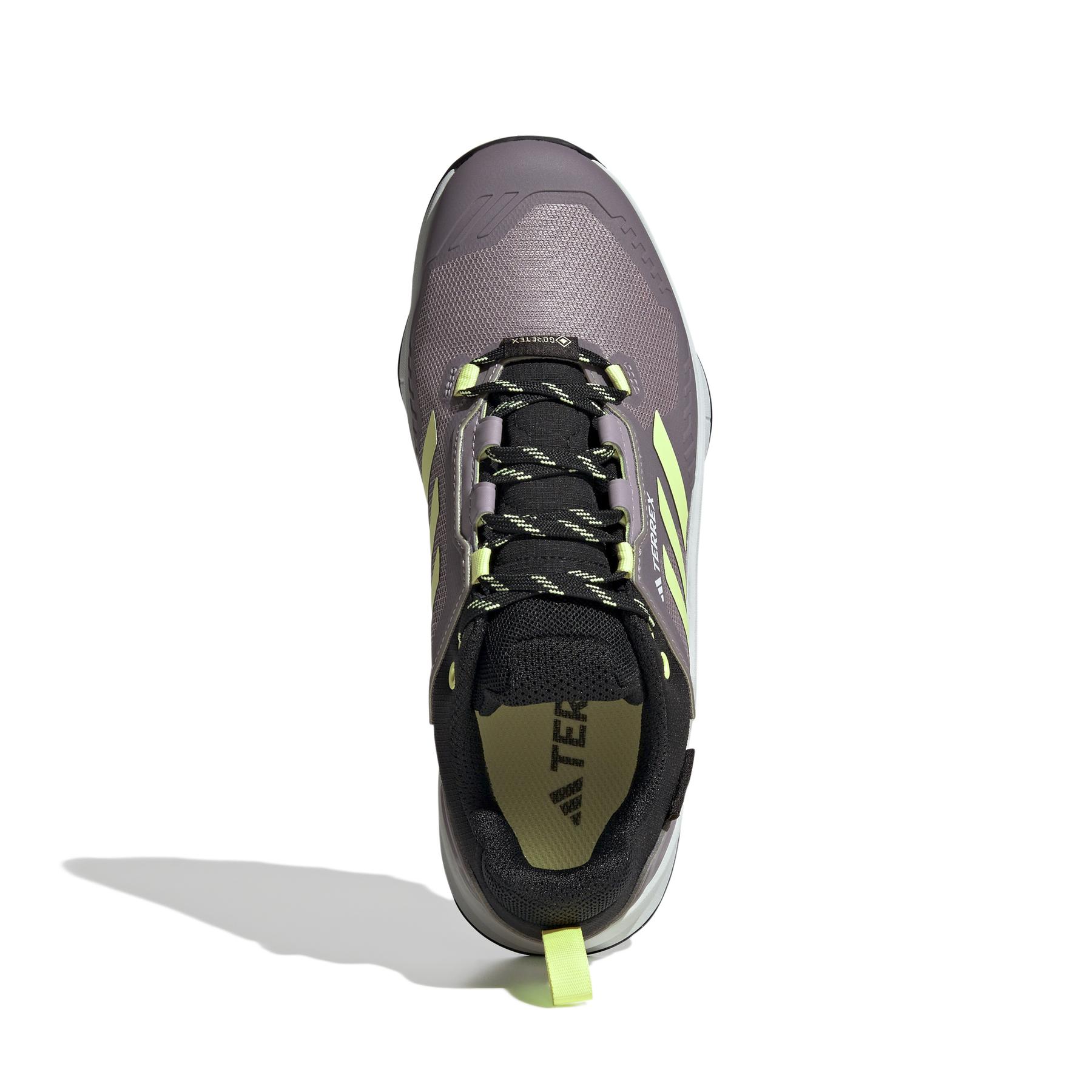 product/a/d/adidas_ie5071_3_footwear_photography_top_portrait_view_white.jpg