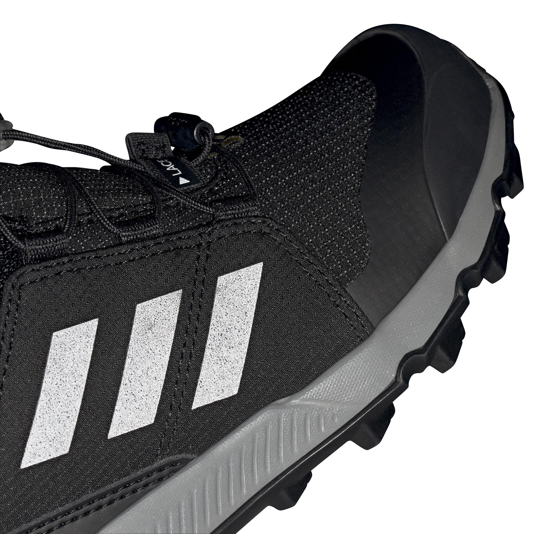 product/a/d/adidas_ie6079_13_footwear_photography_reflective_detail_white.jpg