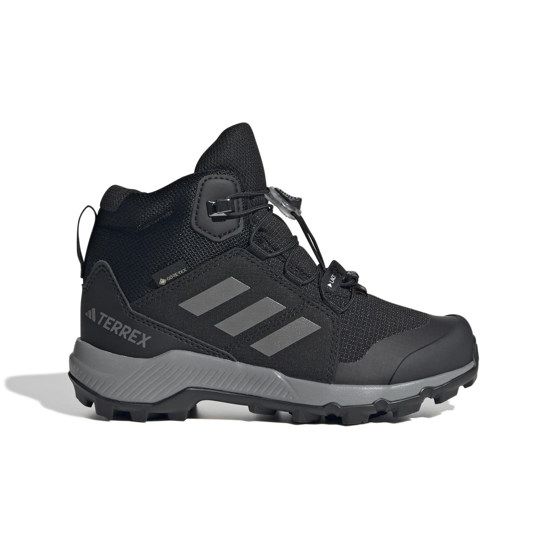 product/a/d/adidas_ie6079_1_footwear_photography_side_lateral_center_view_white.jpg
