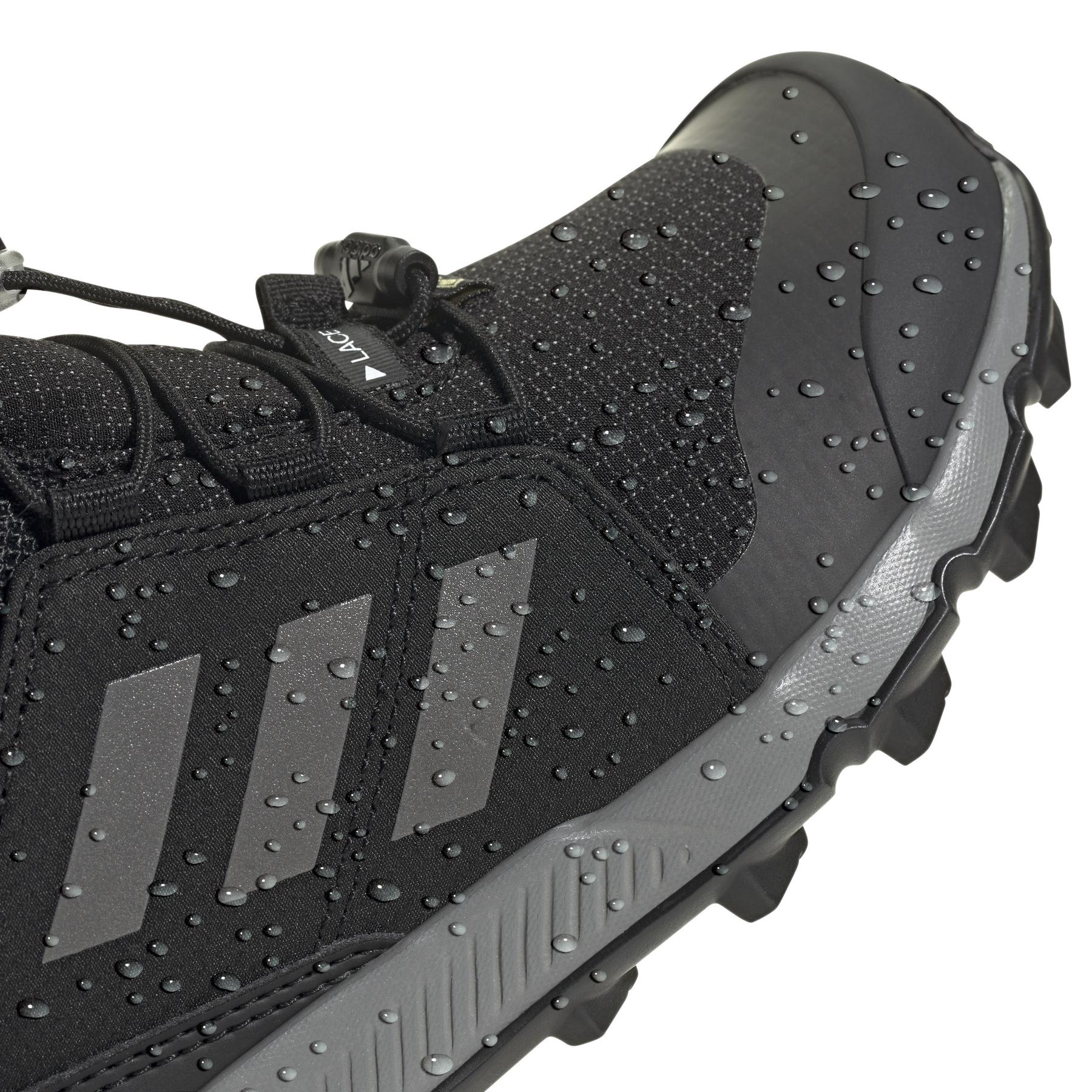 product/a/d/adidas_ie6079_9_footwear_photography_detail_view_2_white.jpg