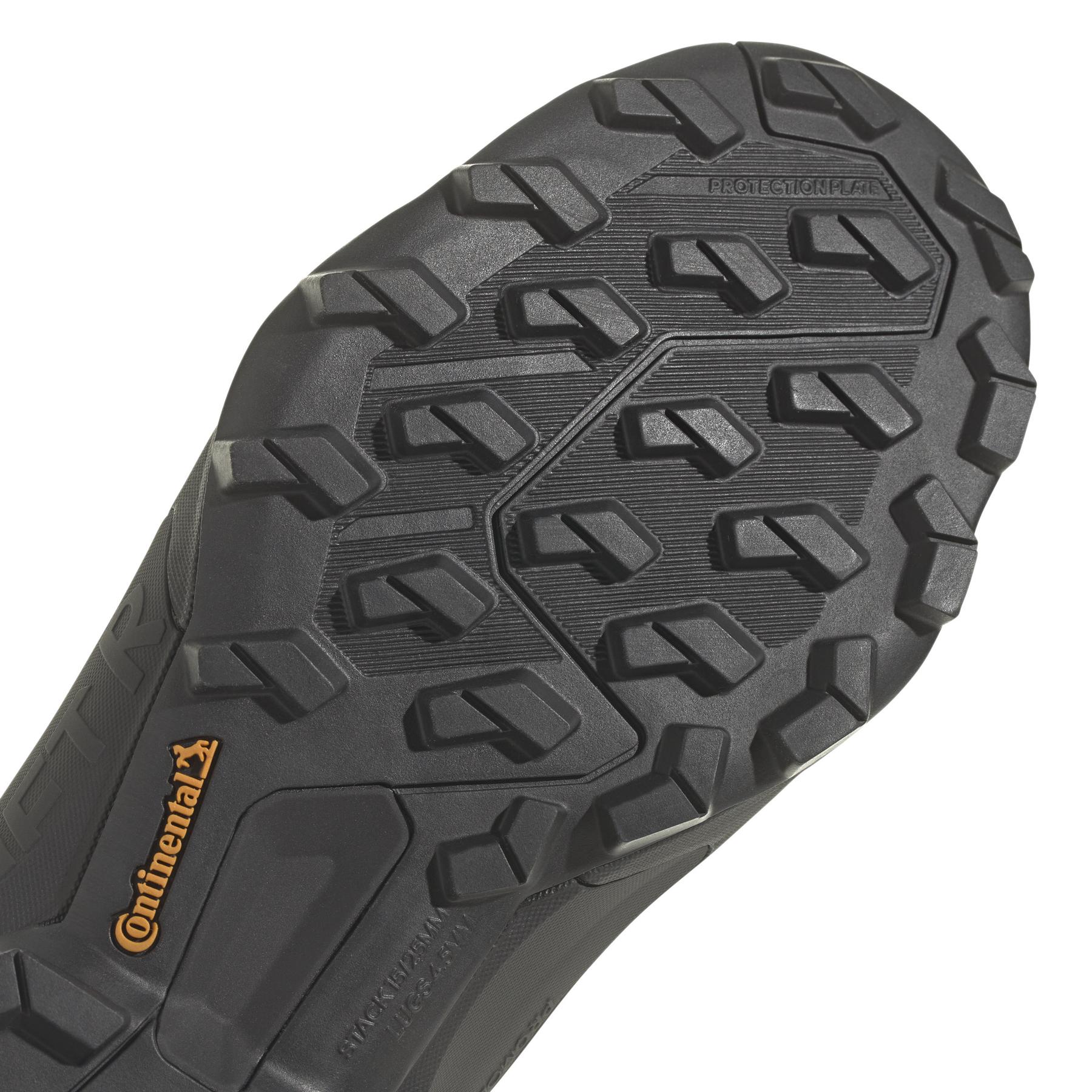 product/a/d/adidas_ie7634_9_footwear_photography_detail_view_2_white.jpg