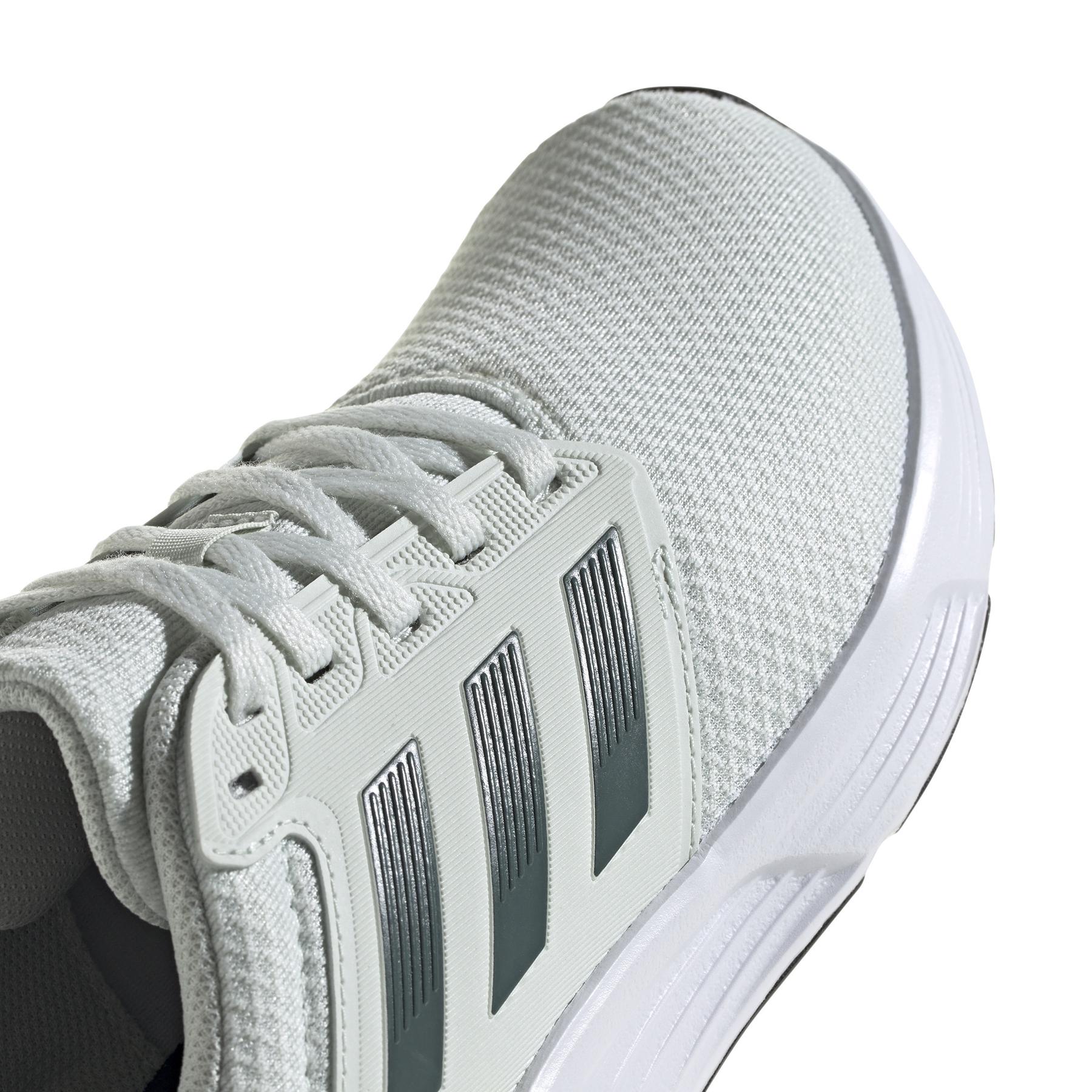 product/a/d/adidas_ie8135_9_footwear_photography_detail_view_2_white.jpg