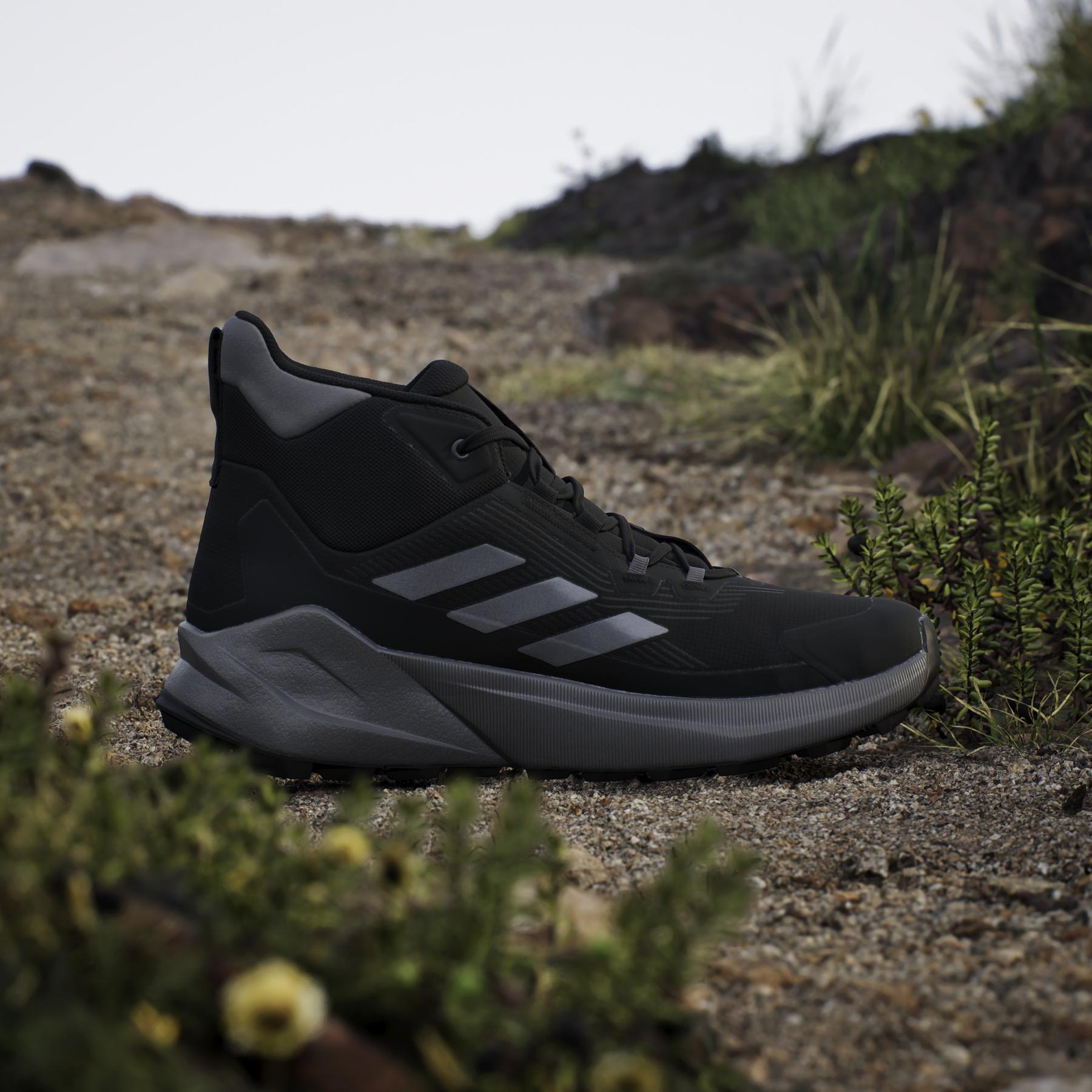 product/a/d/adidas_ie9062_16_footwear_photography_heromrktng_view_3.jpg