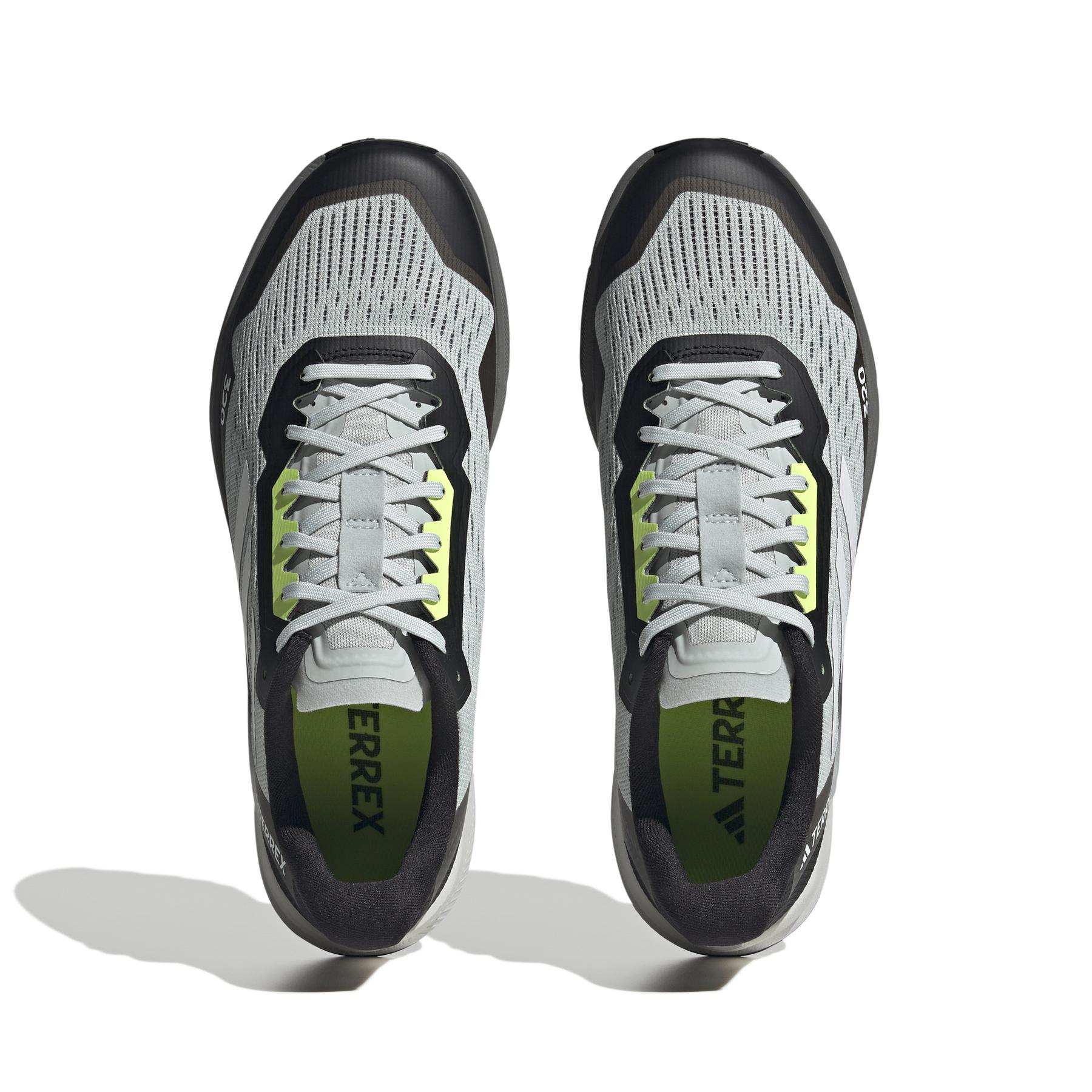 product/a/d/adidas_if2571_3_footwear_photography_top_portrait_view_white.jpg