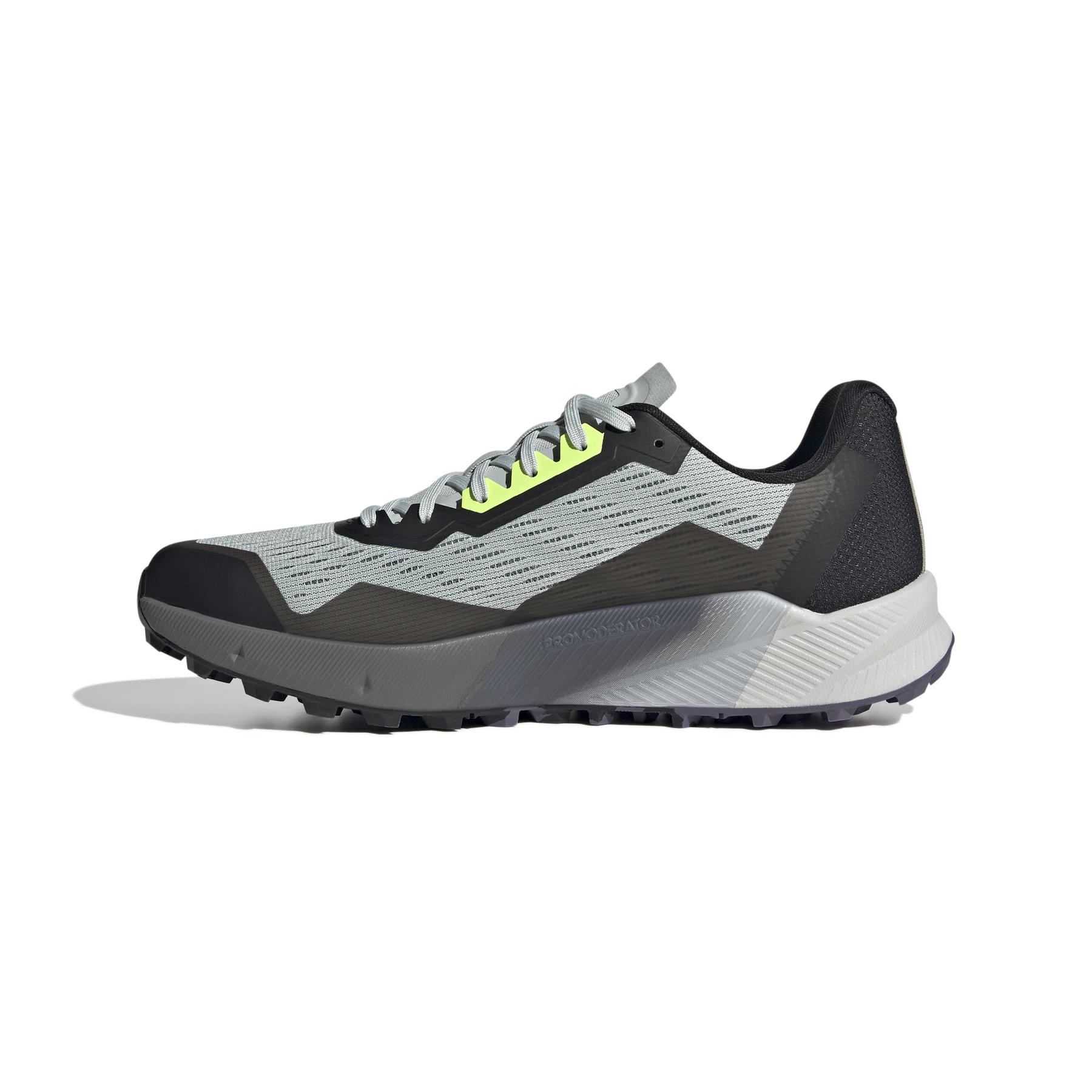 product/a/d/adidas_if2571_5_footwear_photography_side_medial_center_view_white.jpg