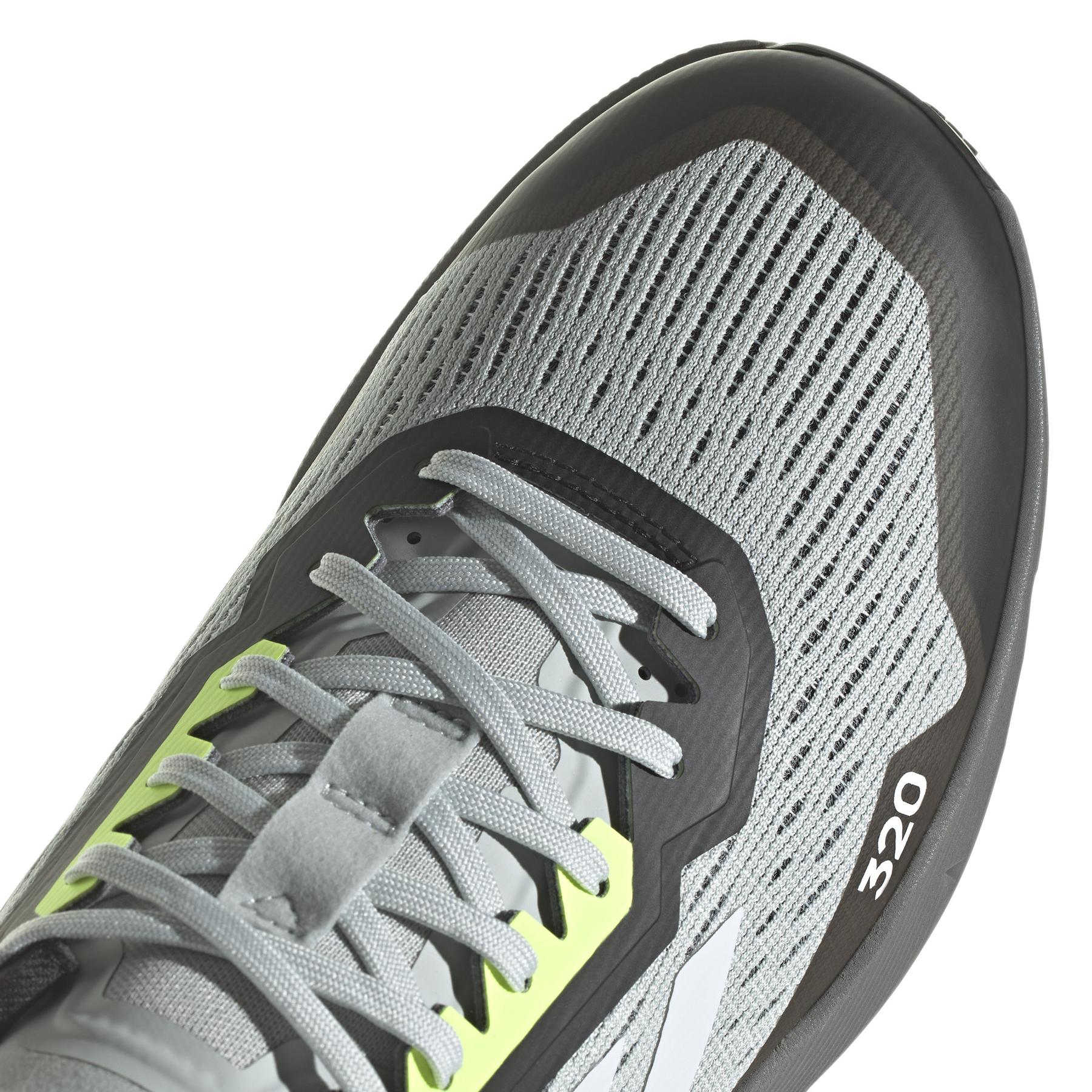 product/a/d/adidas_if2571_9_footwear_photography_detail_view_2_white.jpg