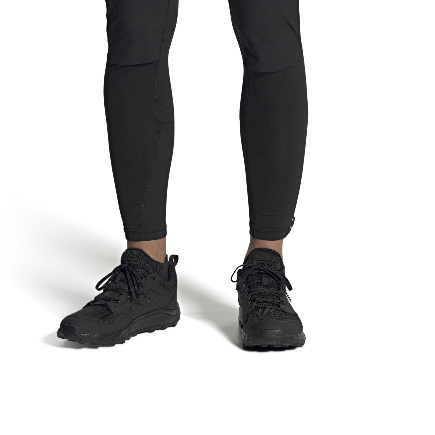 product/a/d/adidas_if2581_11_footwear_on_model_front_view_white.jpg
