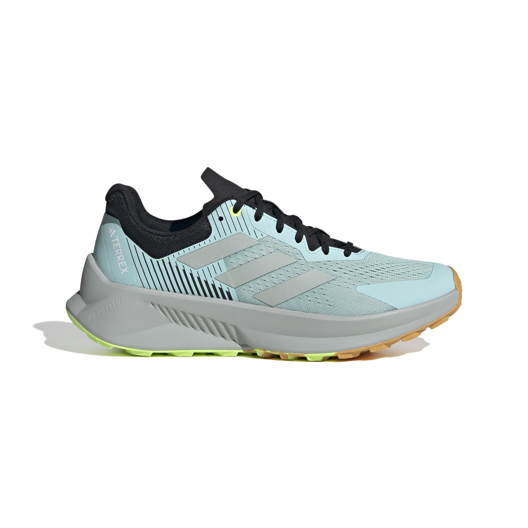 product/a/d/adidas_if5004_1_footwear_photography_side_lateral_center_view_white-nw091625.jpg