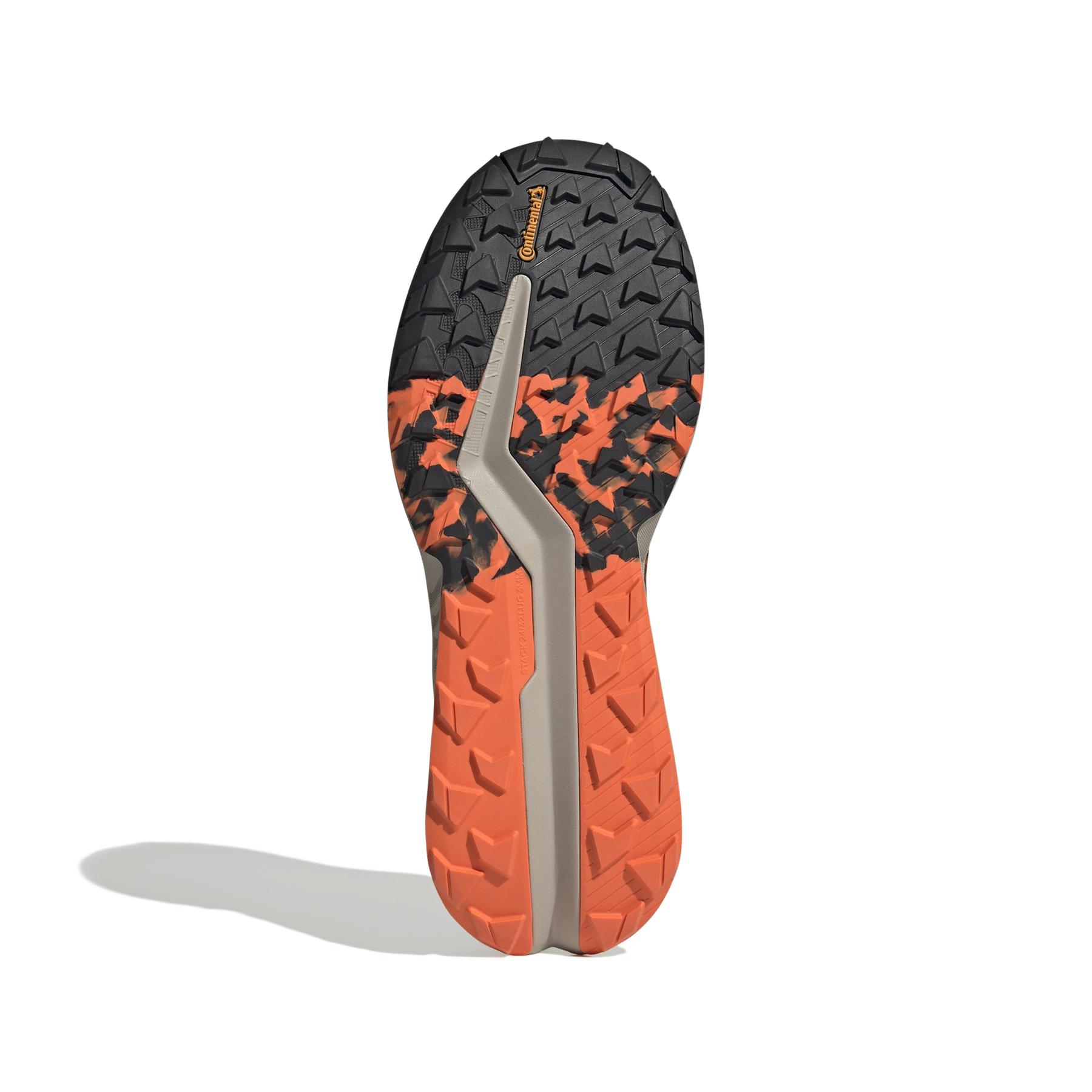 product/a/d/adidas_if5007_4_footwear_photography_bottom_view_white_bv.jpg
