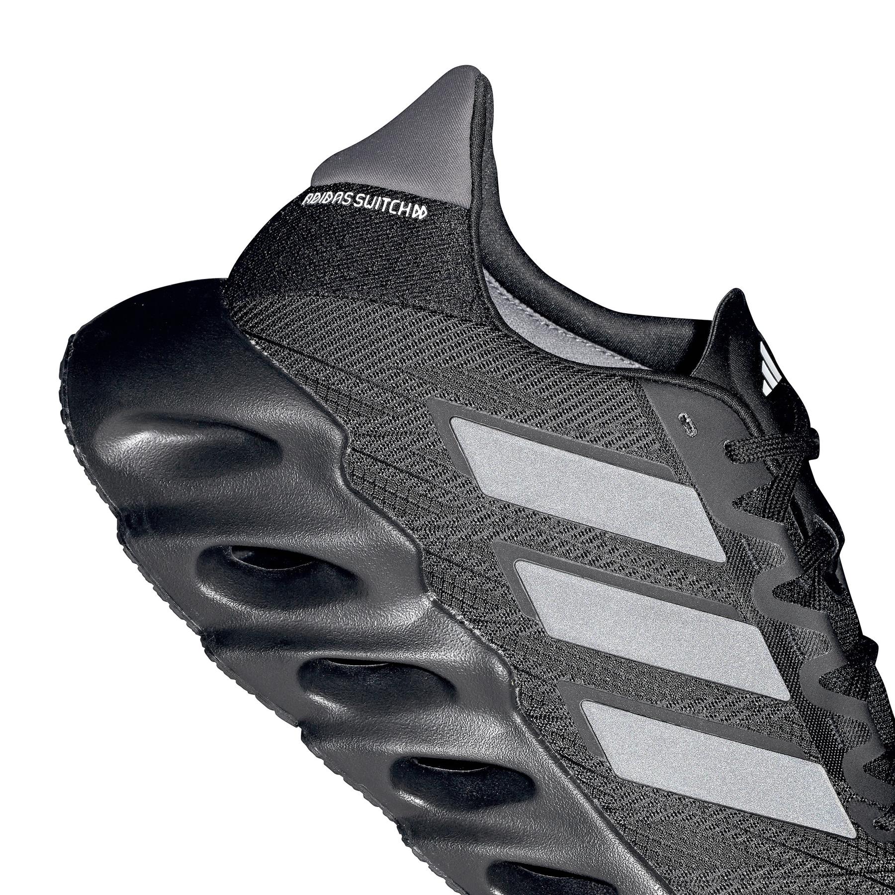 product/a/d/adidas_if6756_13_footwear_photography_reflective_detail_white.jpg