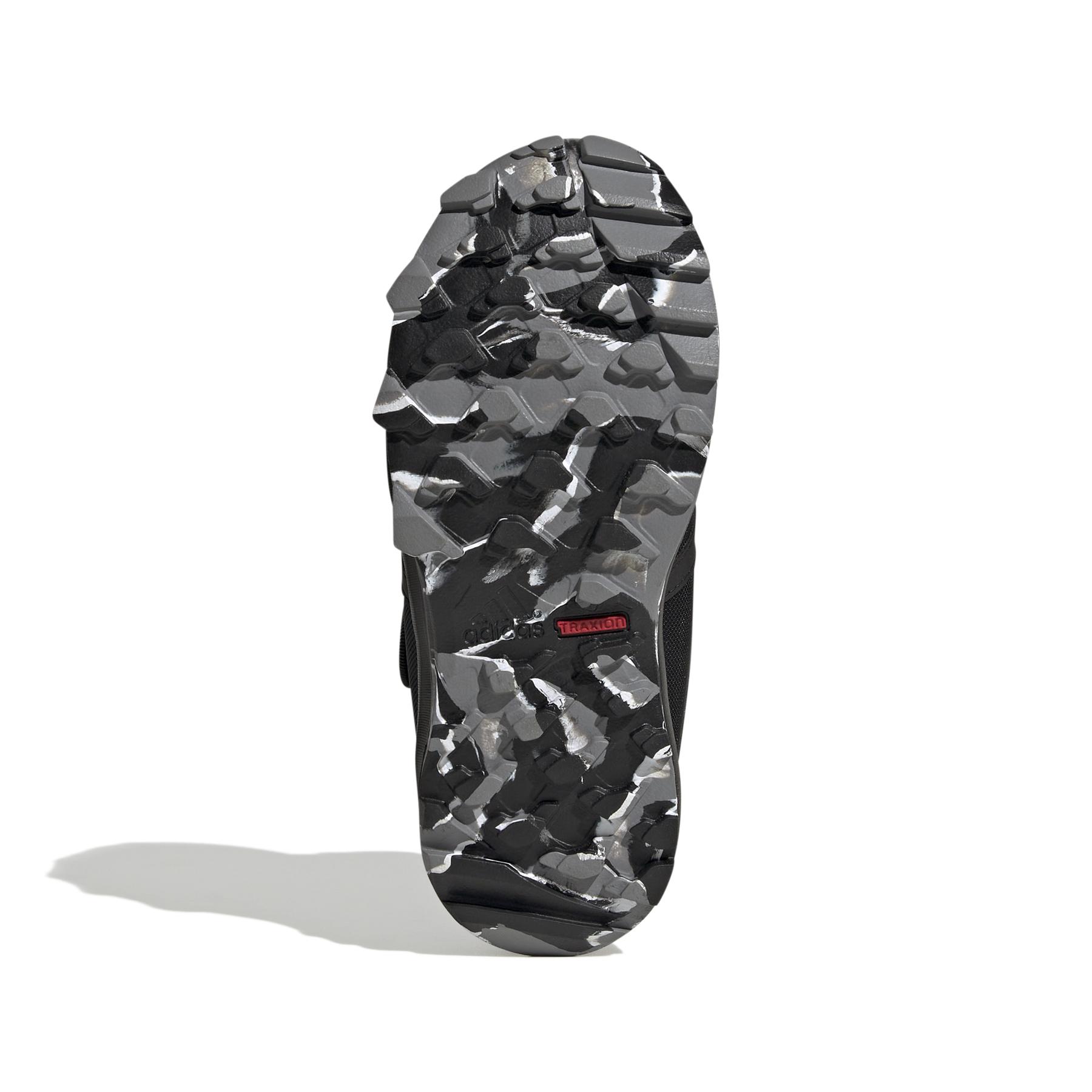 product/a/d/adidas_if7508_4_footwear_photography_bottom_view_white.jpg
