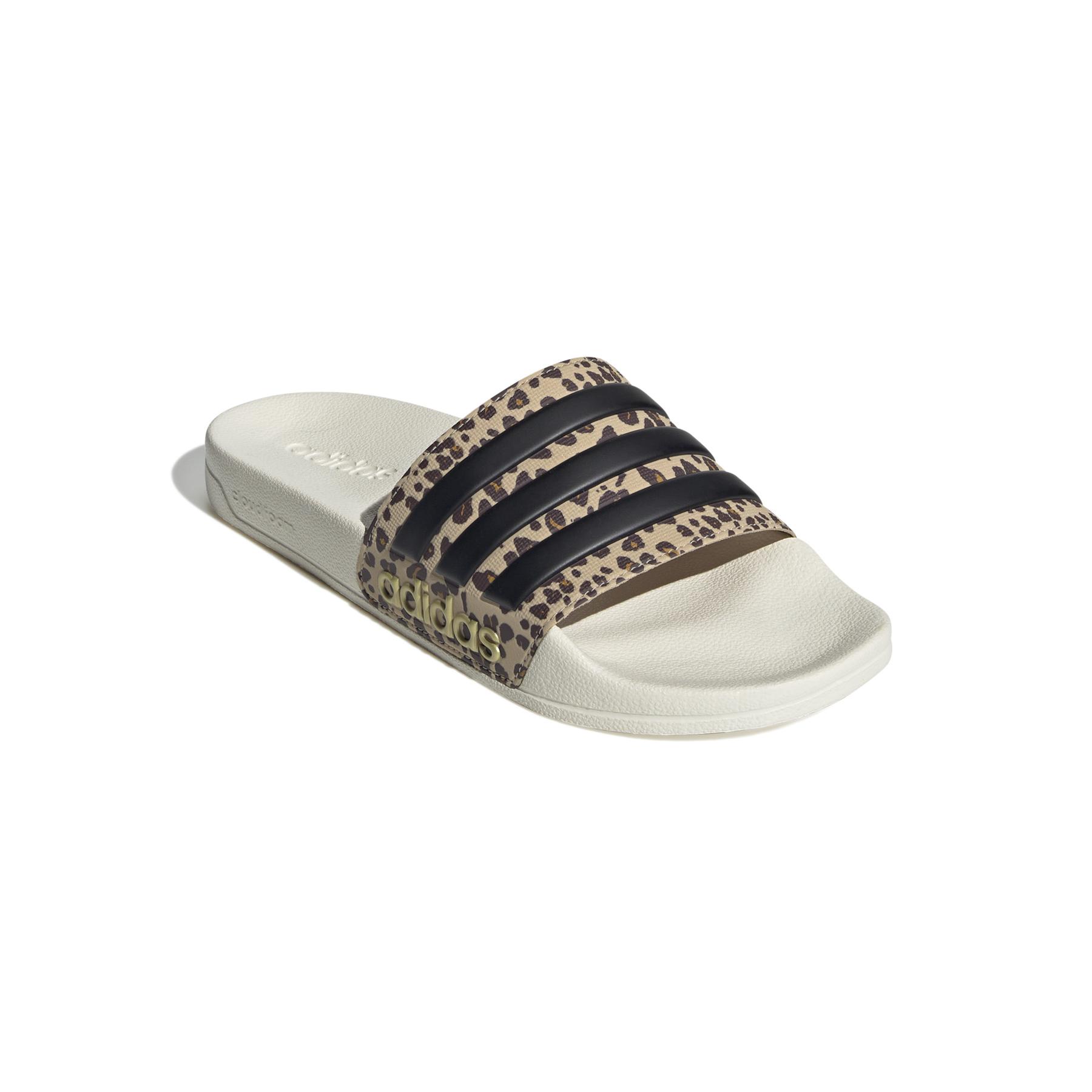 product/a/d/adidas_ig3682_6_footwear_photography_front_lateral_top_view_white.jpg