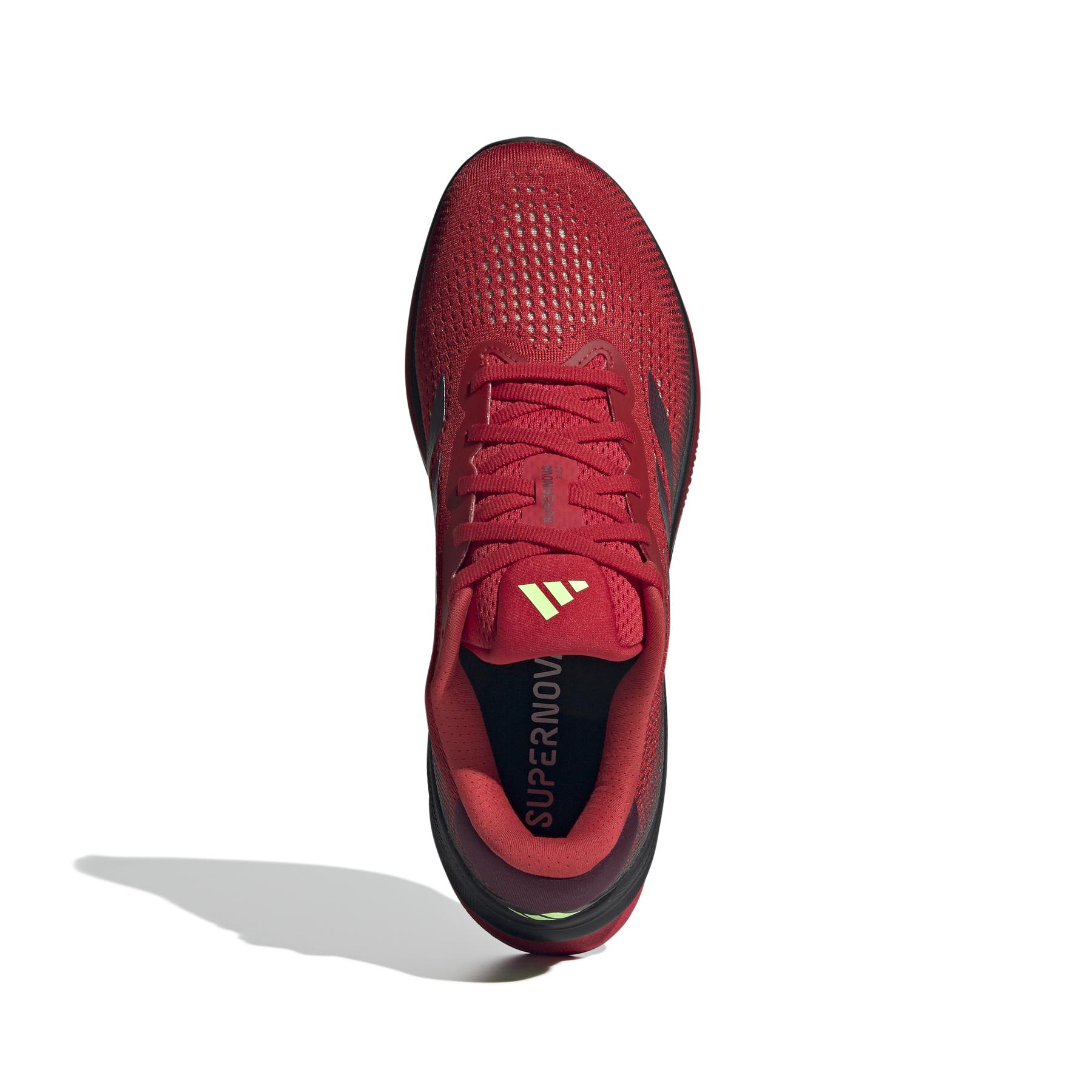 product/a/d/adidas_ig5841_3_footwear_photography_top_portrait_view_white.jpg